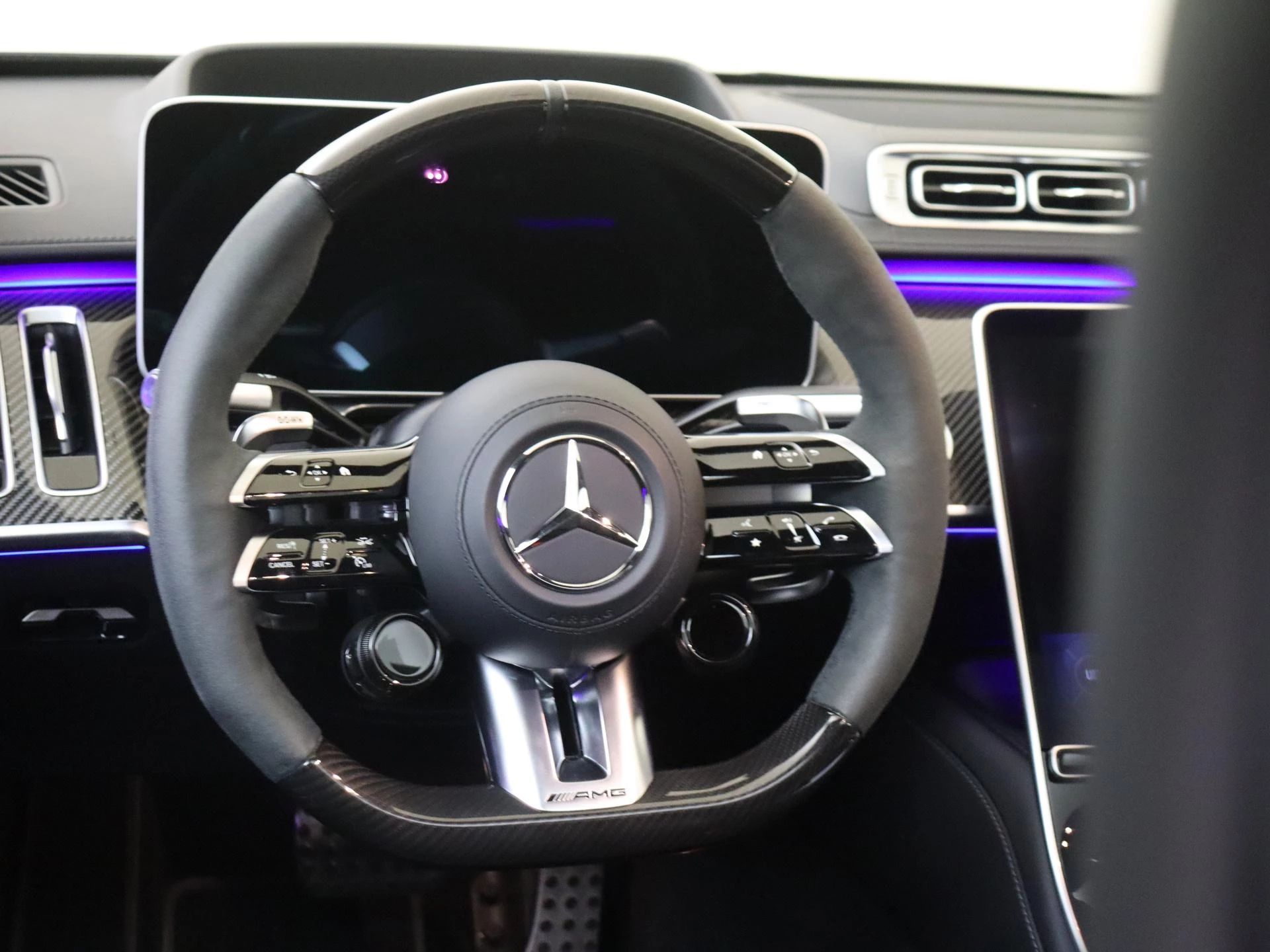 Mercedes-Benz-S-Klasse-image-20