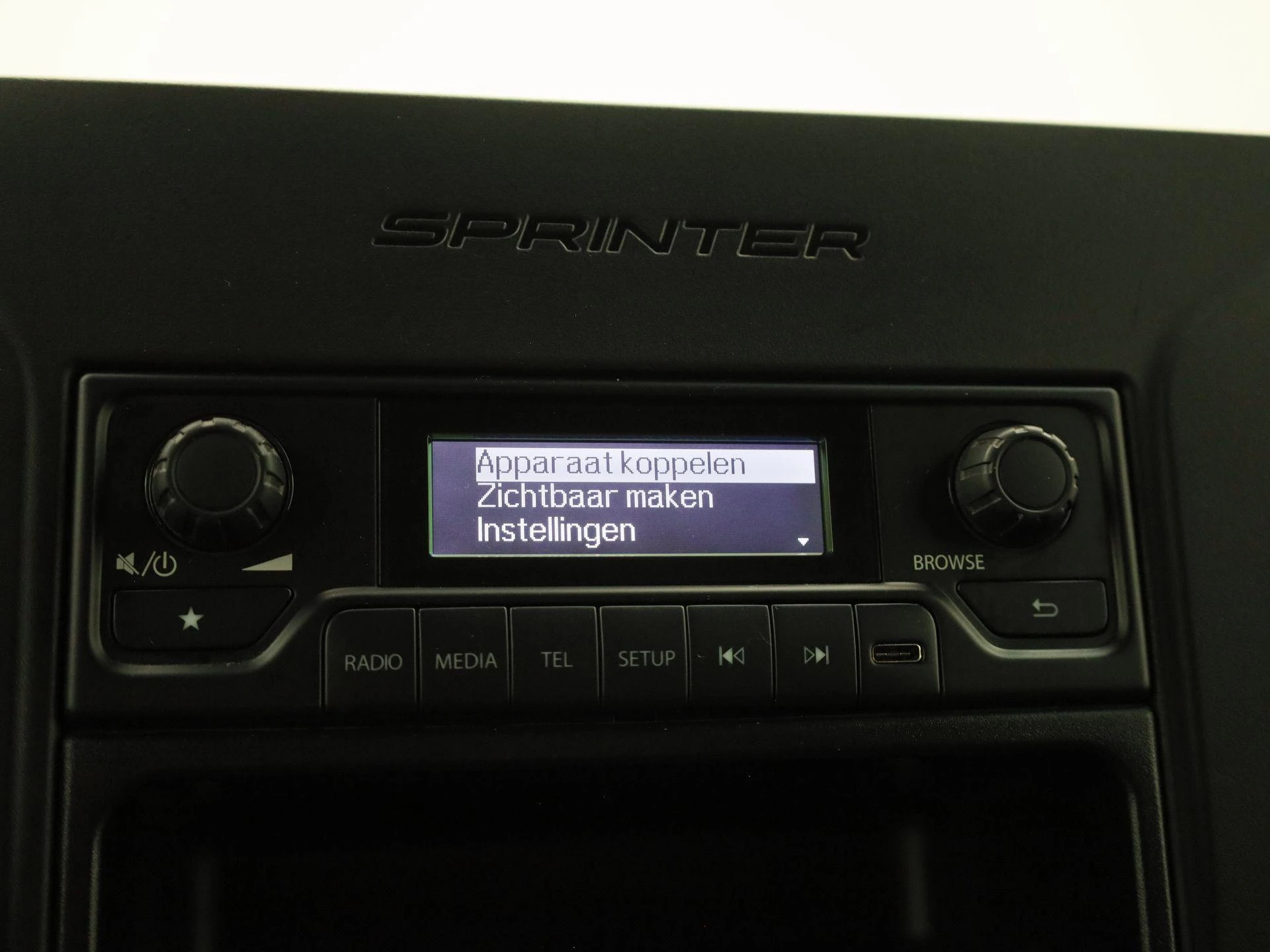 Mercedes-Benz-Sprinter-image-27