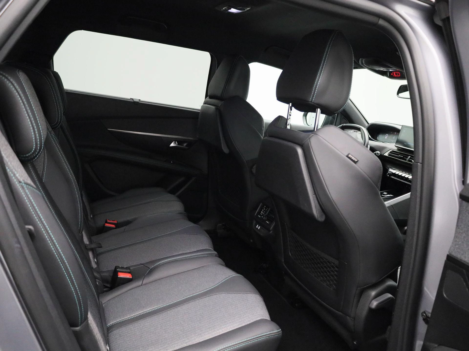 Peugeot-5008-image-36