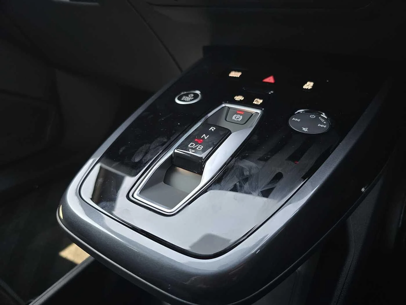 Audi-Q4 Sportback e-tron-image-7
