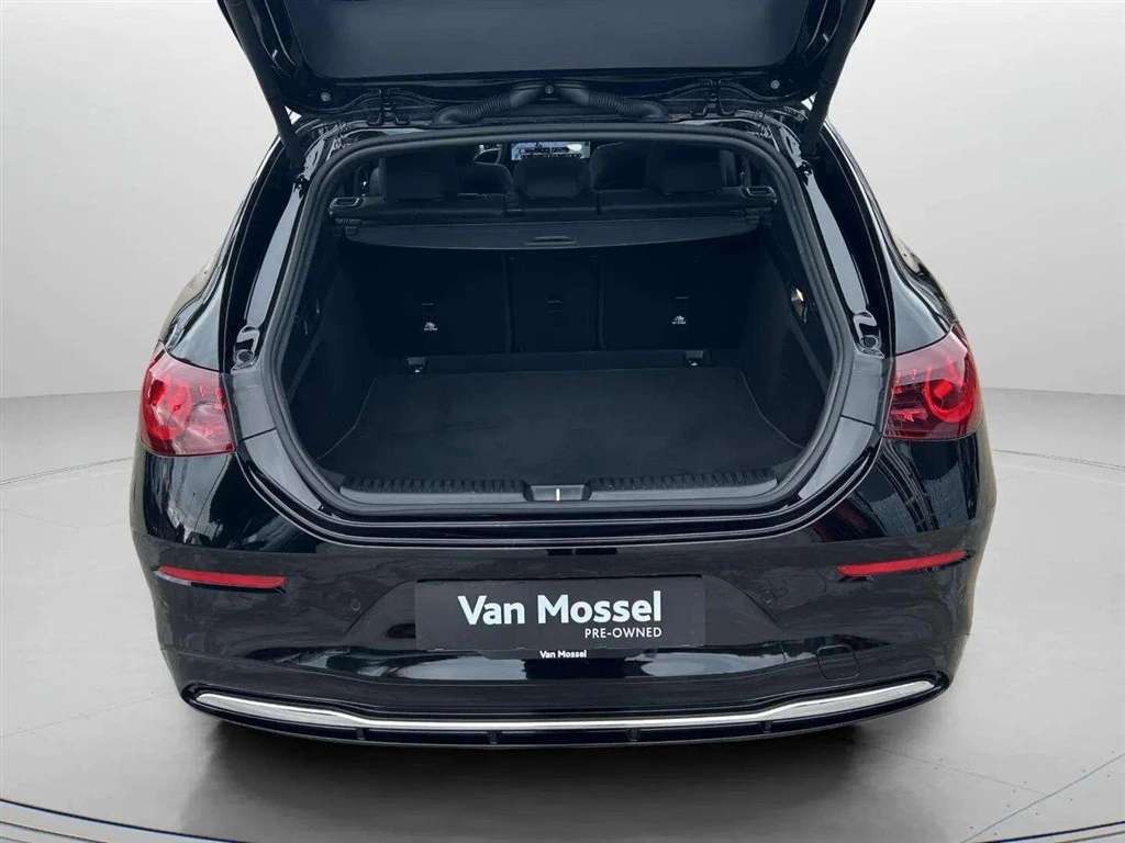 Mercedes-Benz-CLA-image-25
