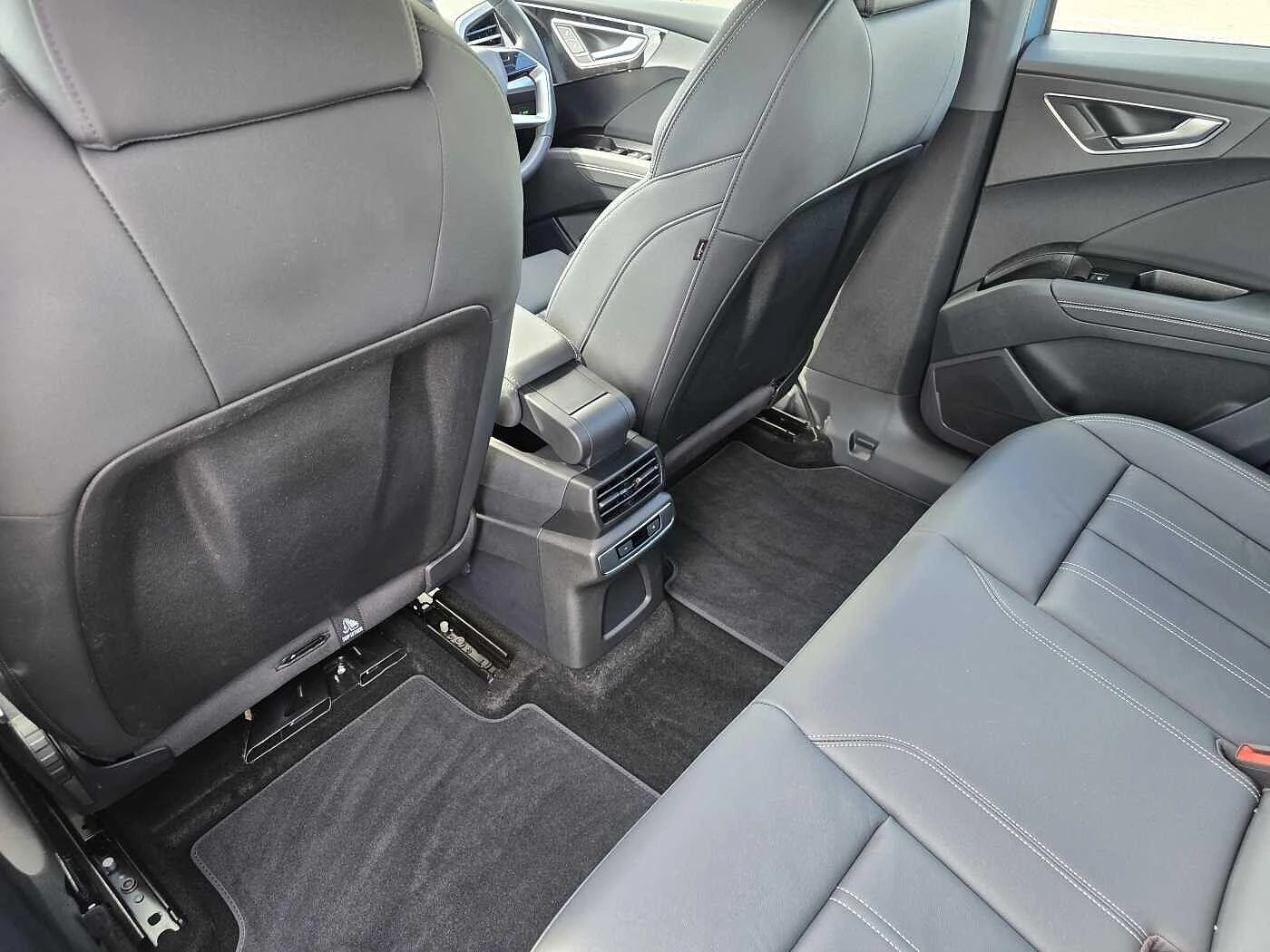 Audi-Q4 e-tron-image-46