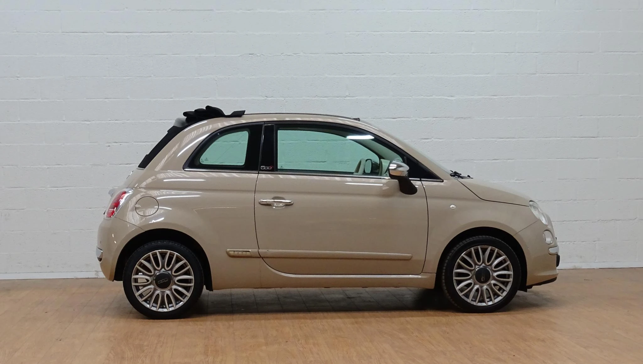 Fiat-500C-image-7