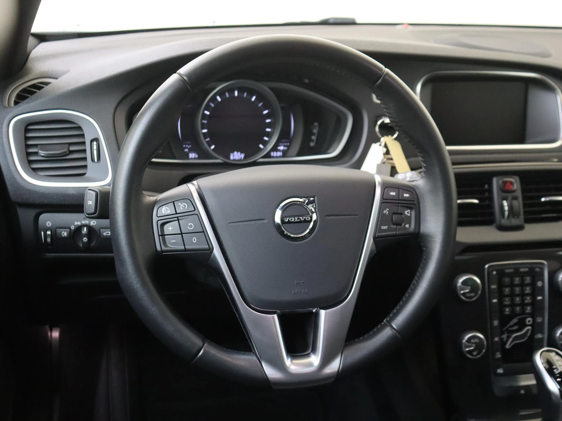 Volvo-V40-image-9