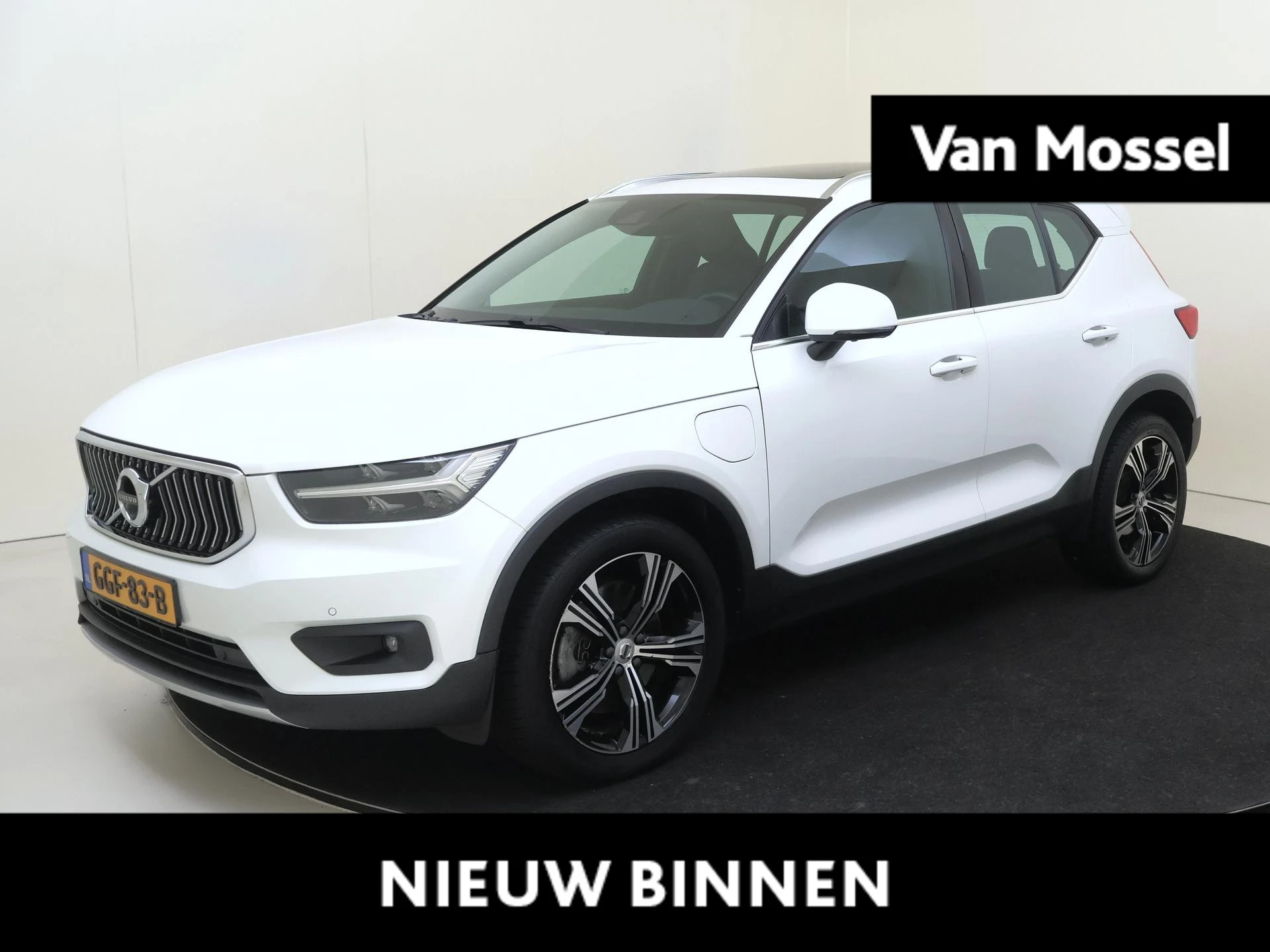 Volvo-XC40-image-0