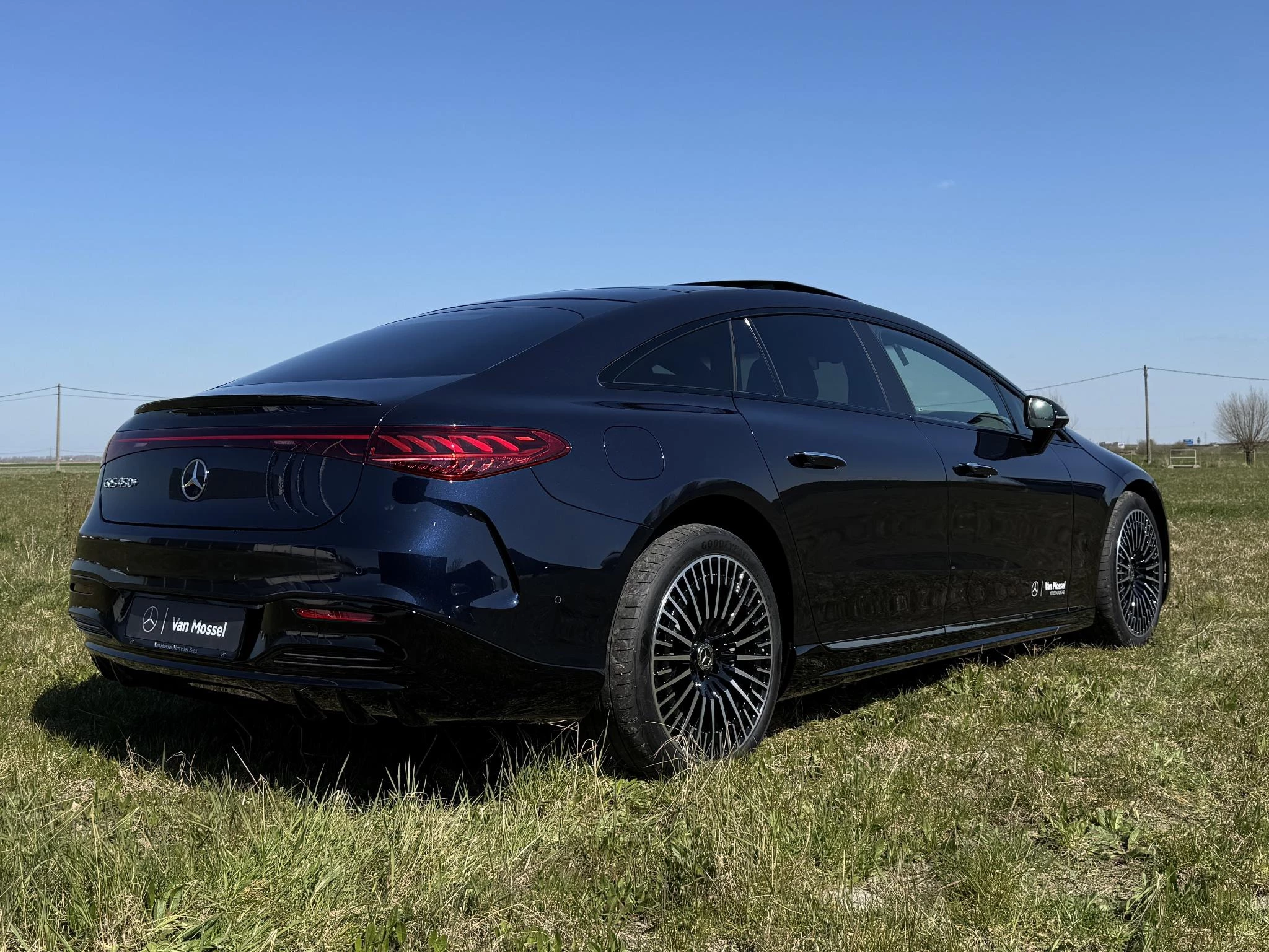 Mercedes-Benz EQS 450+ AMG Line + 4J MB GARANTIE + LEDER + BURMESTER + PANO +