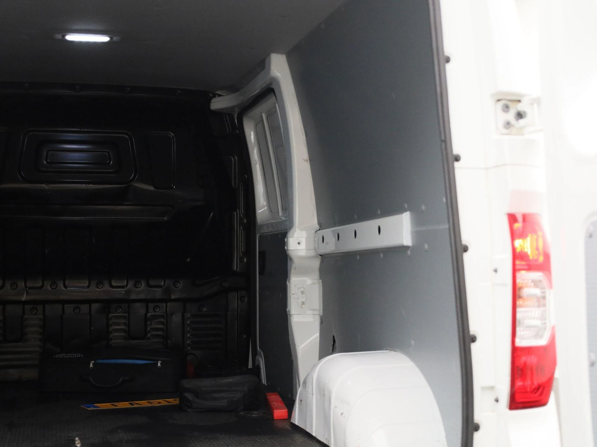 Maxus eDeliver3 50 kWh LWB