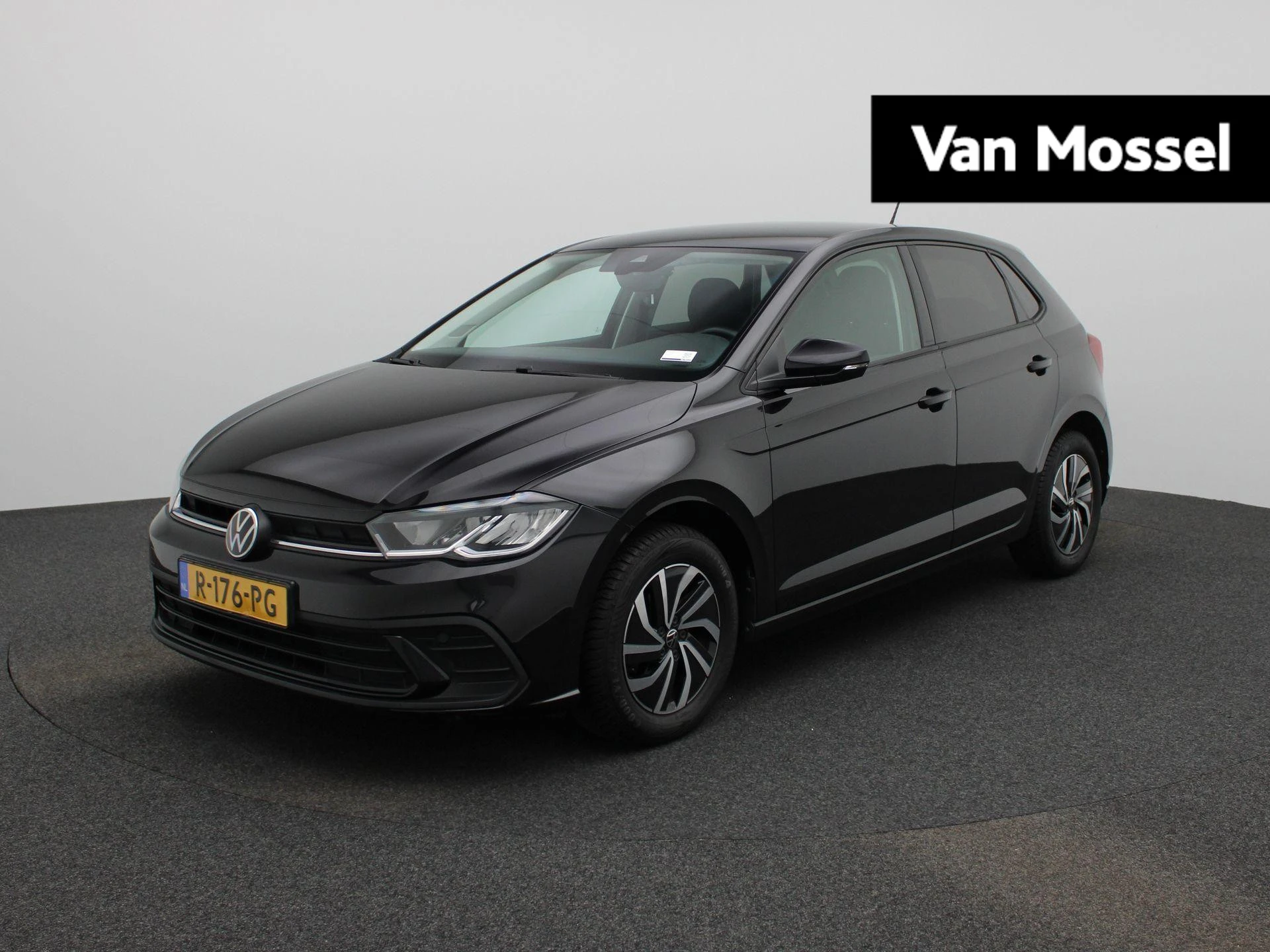 Volkswagen-Polo-image-0