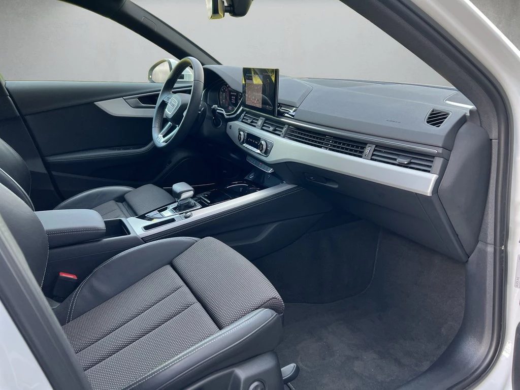 Audi A4 Avant S line 40 TFSI S tronic *Navi*B&O*AHK*
