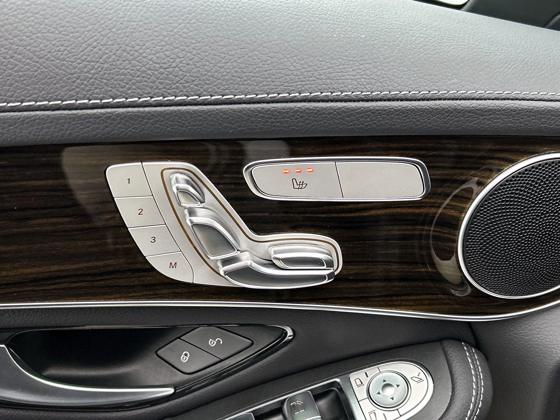 Mercedes-Benz-GLC-image-21