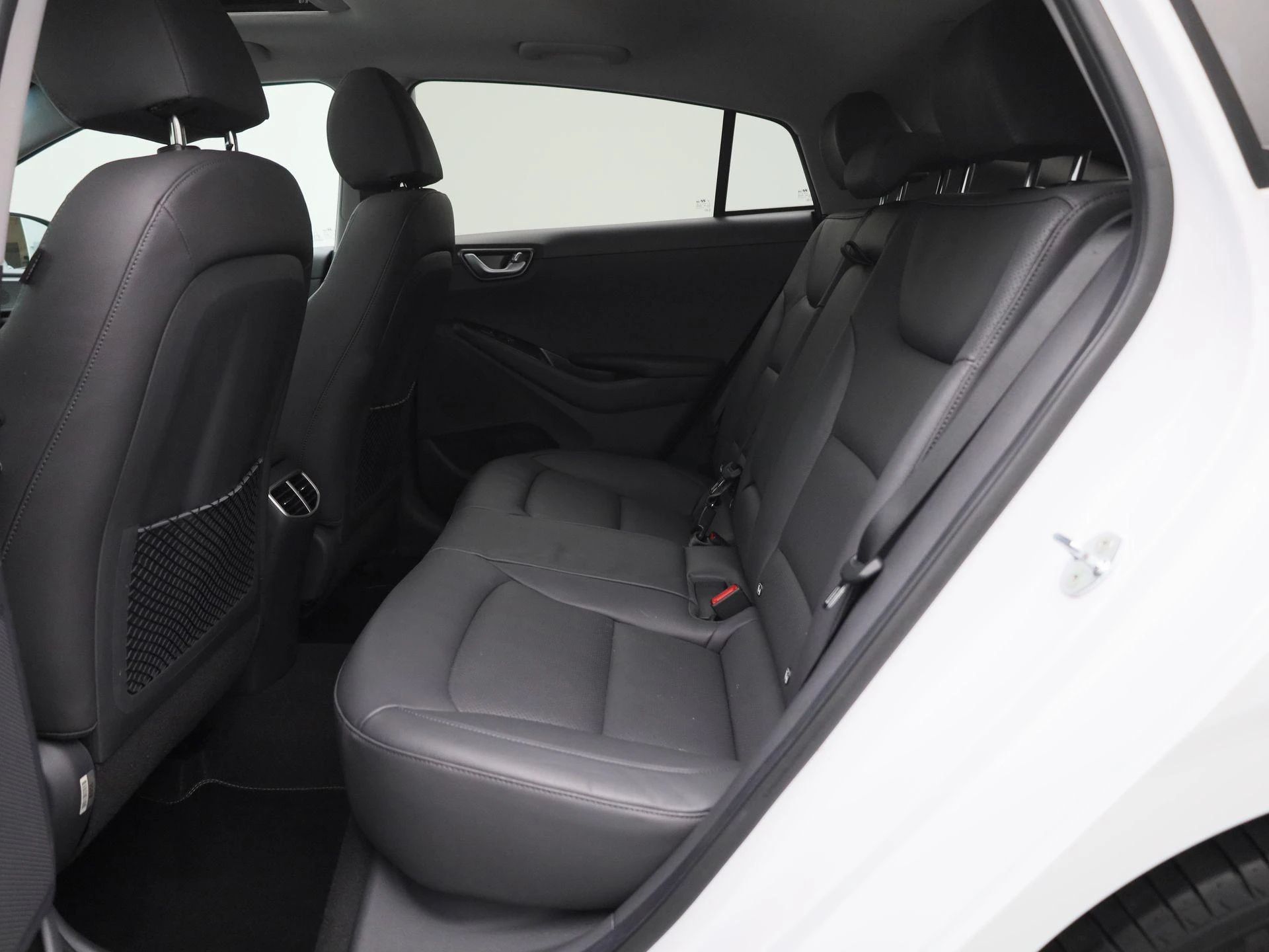 Hyundai-IONIQ-image-12