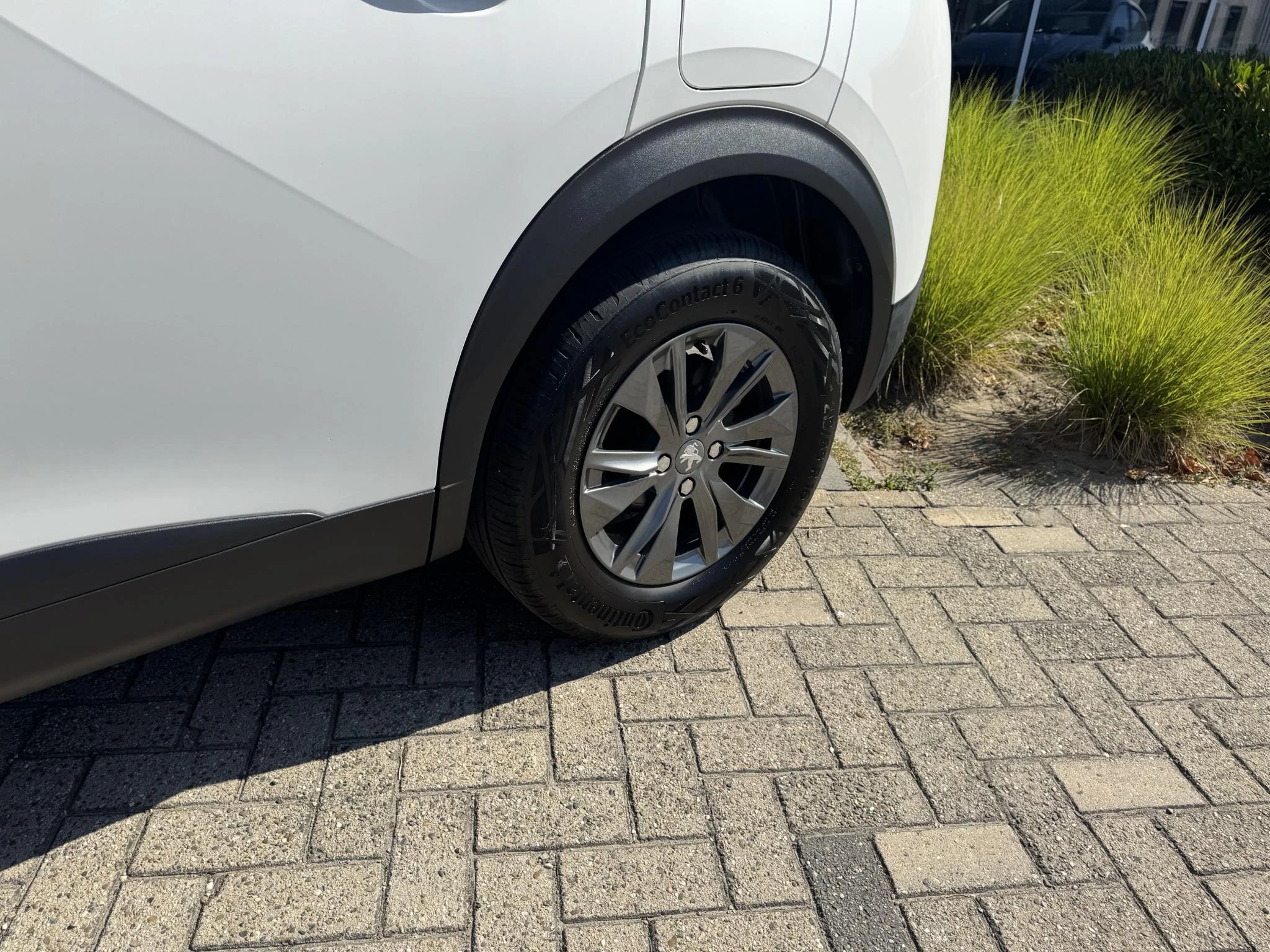 Peugeot-2008-image-10
