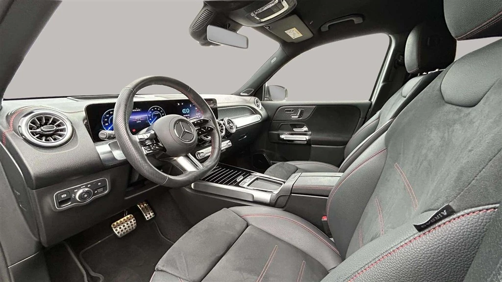 Mercedes-Benz-EQB-image-17