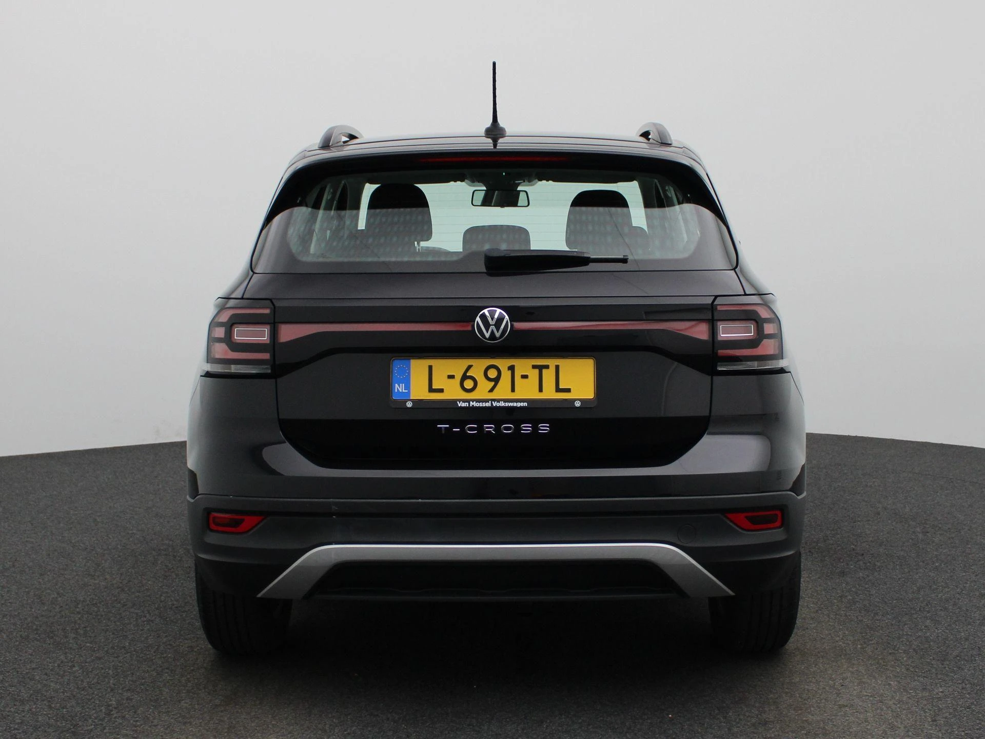 Volkswagen-T-Cross-image-4