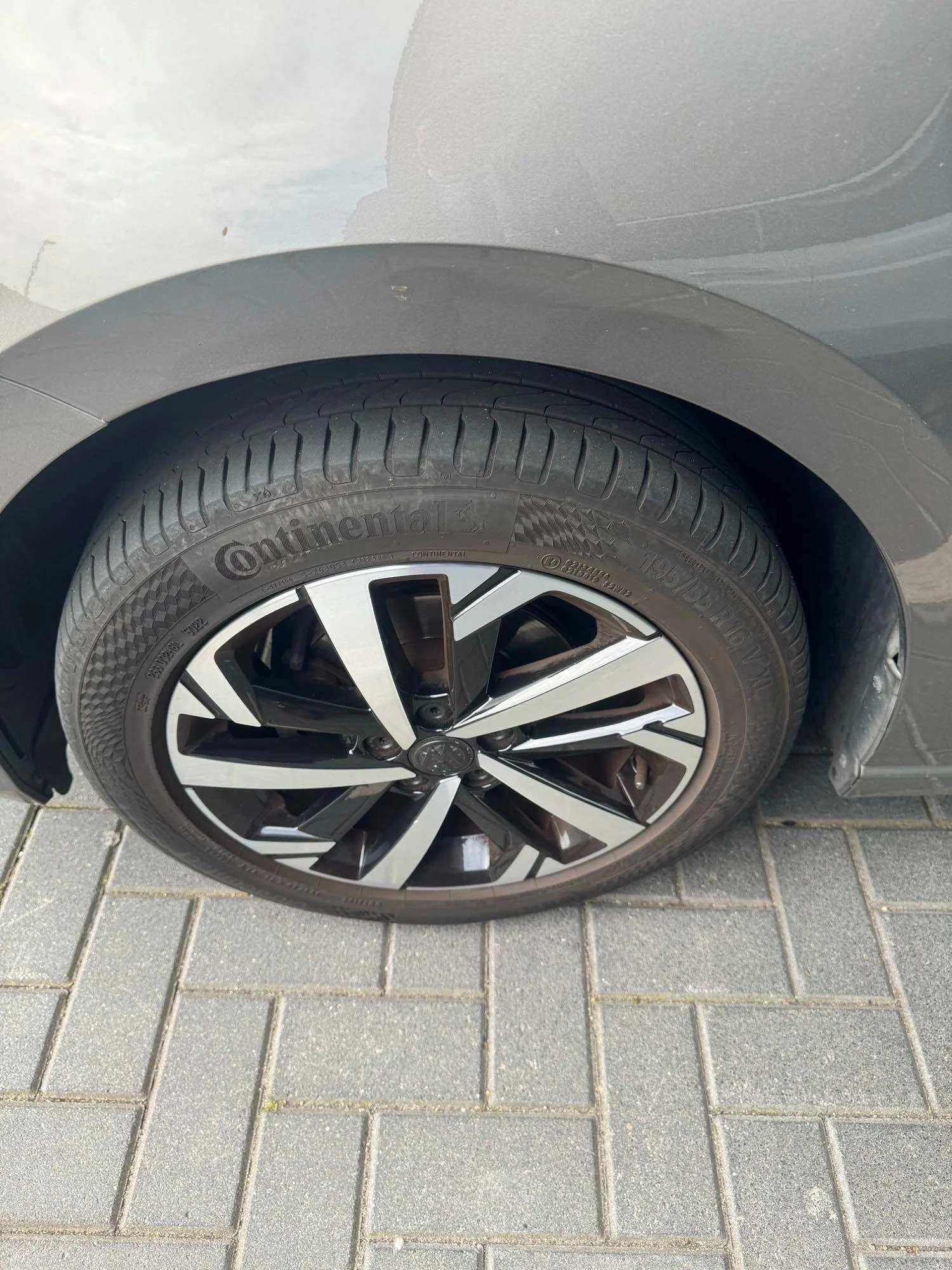 Volkswagen-Polo-image-11