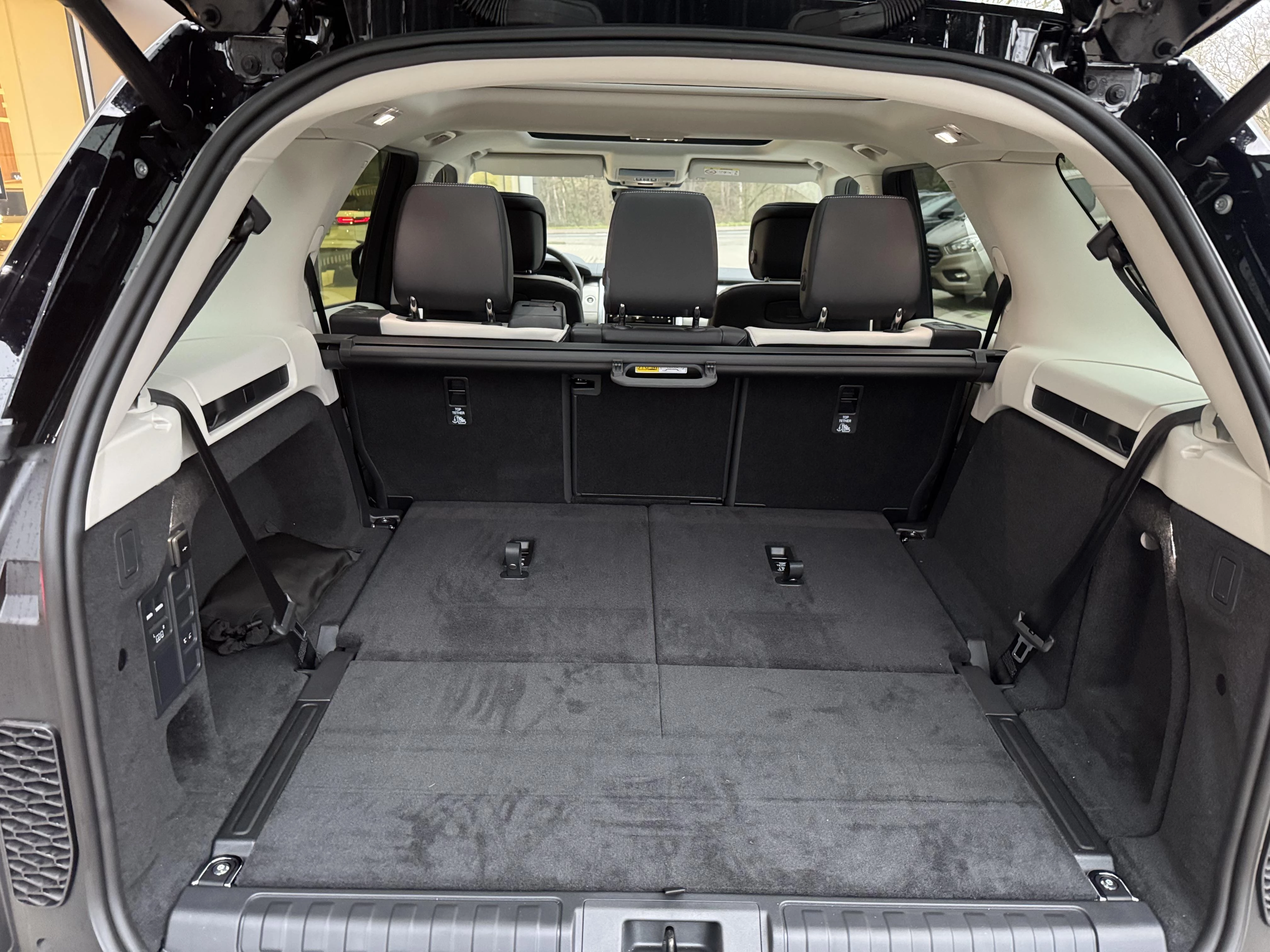 Land Rover-Discovery-image-14