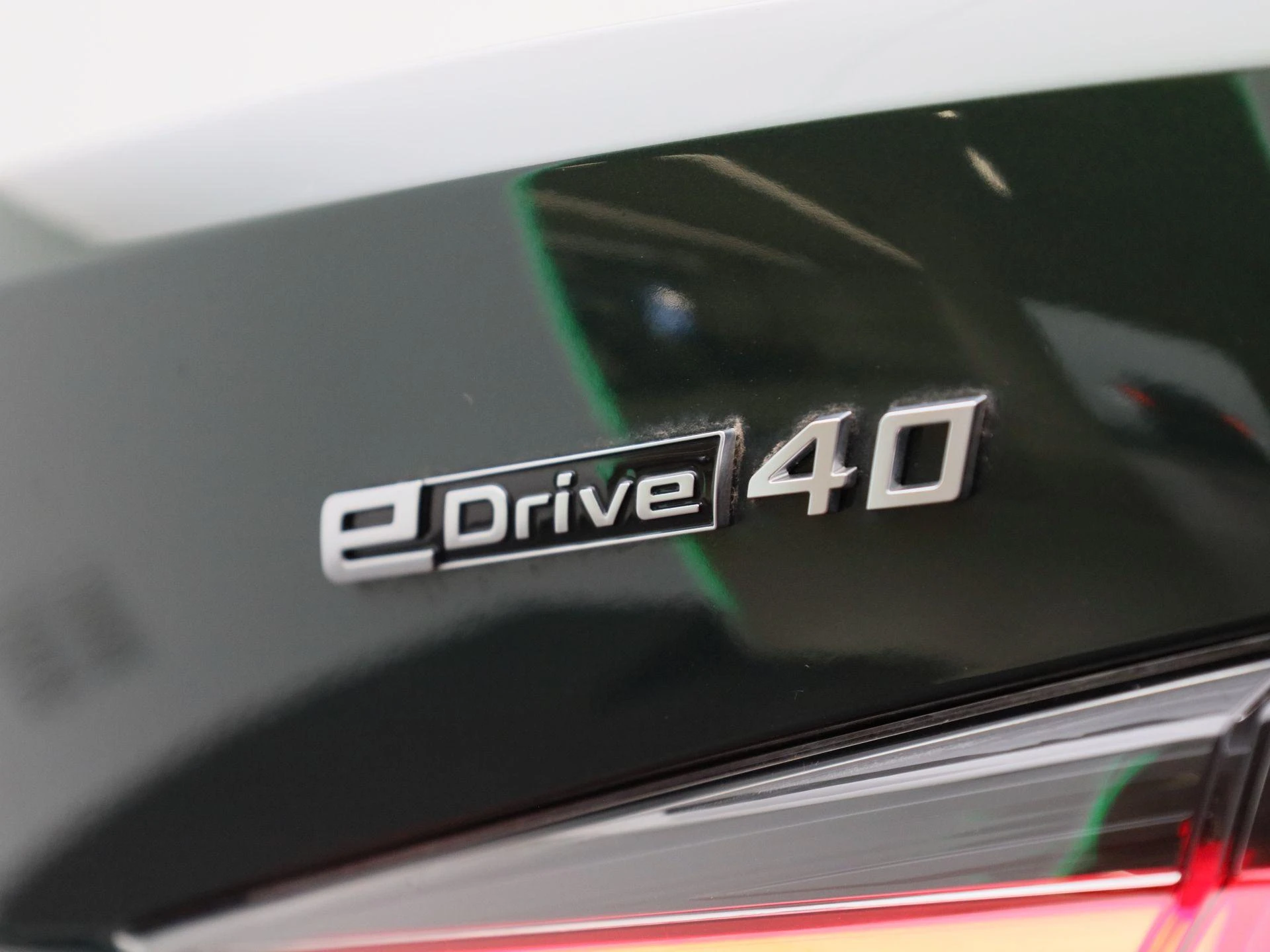 BMW-i4-image-43