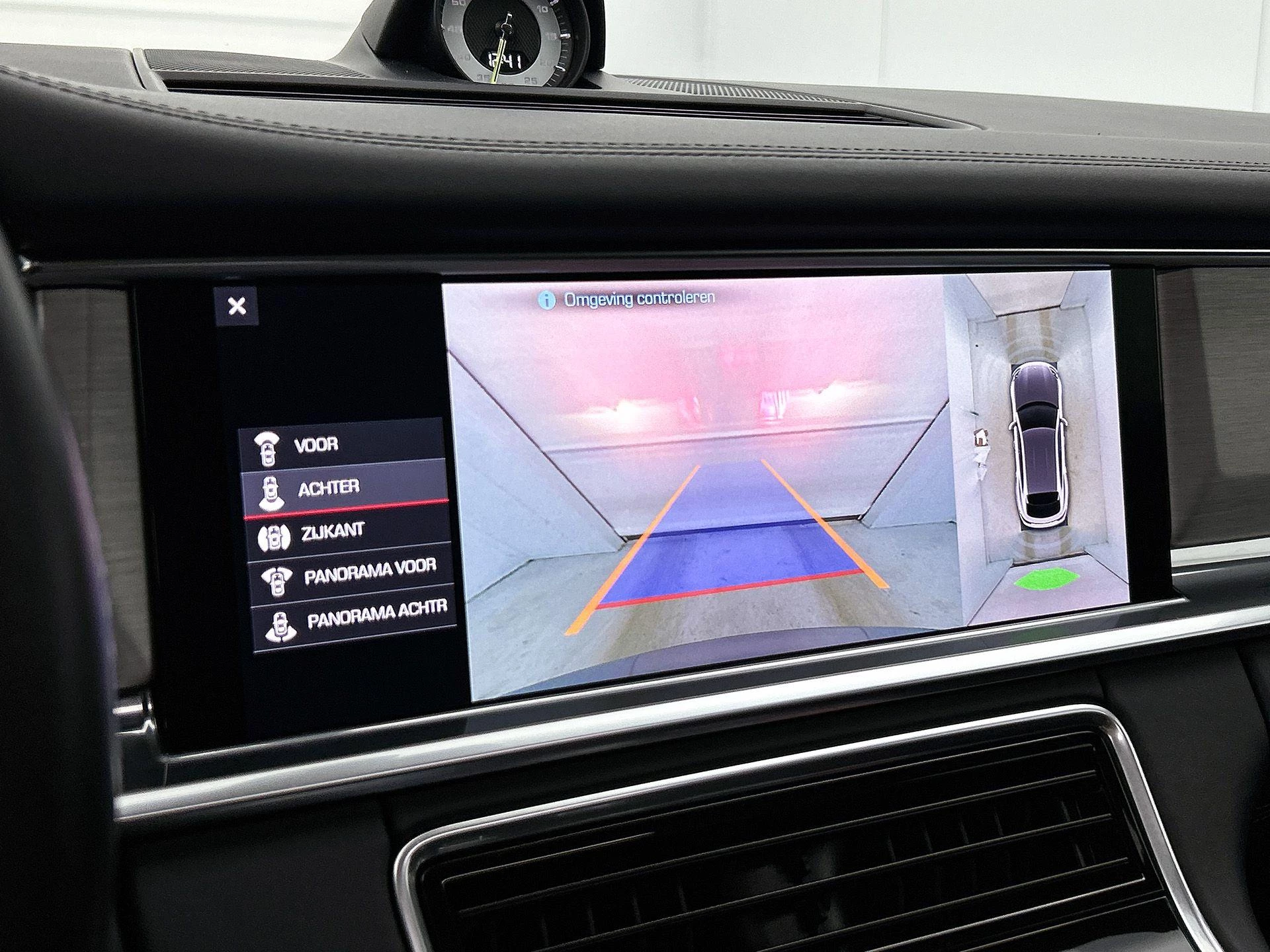 Porsche-Panamera-image-11
