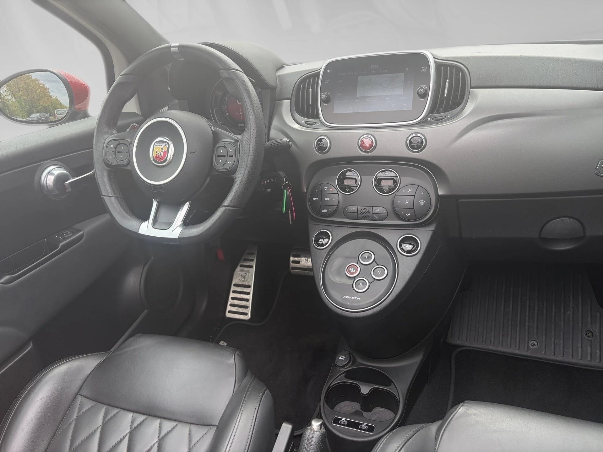 Abarth-500C-image-5