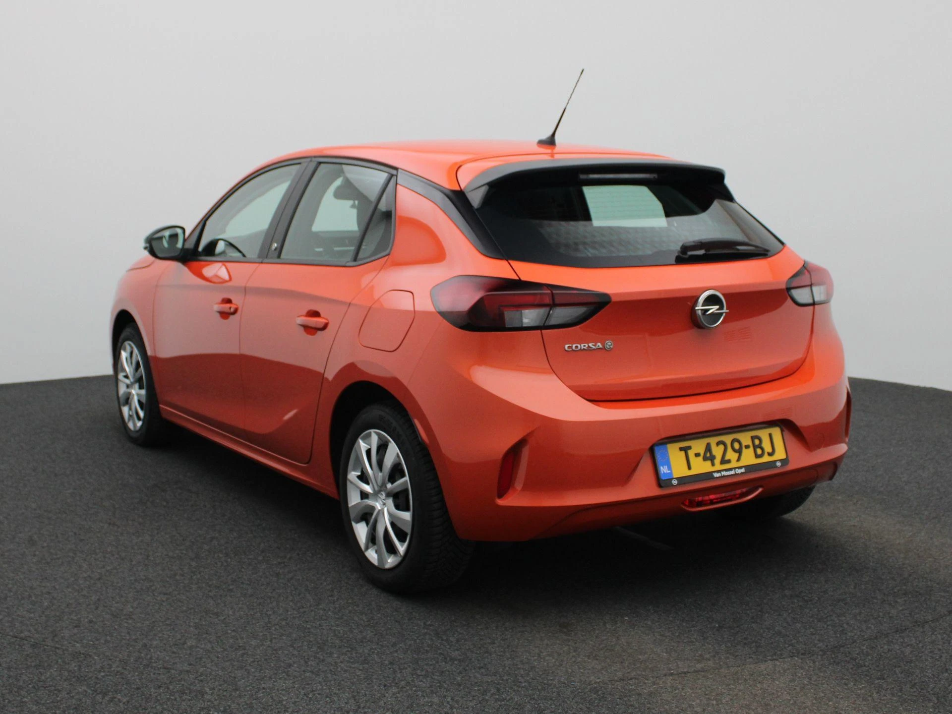 Opel-Corsa-e-image-1