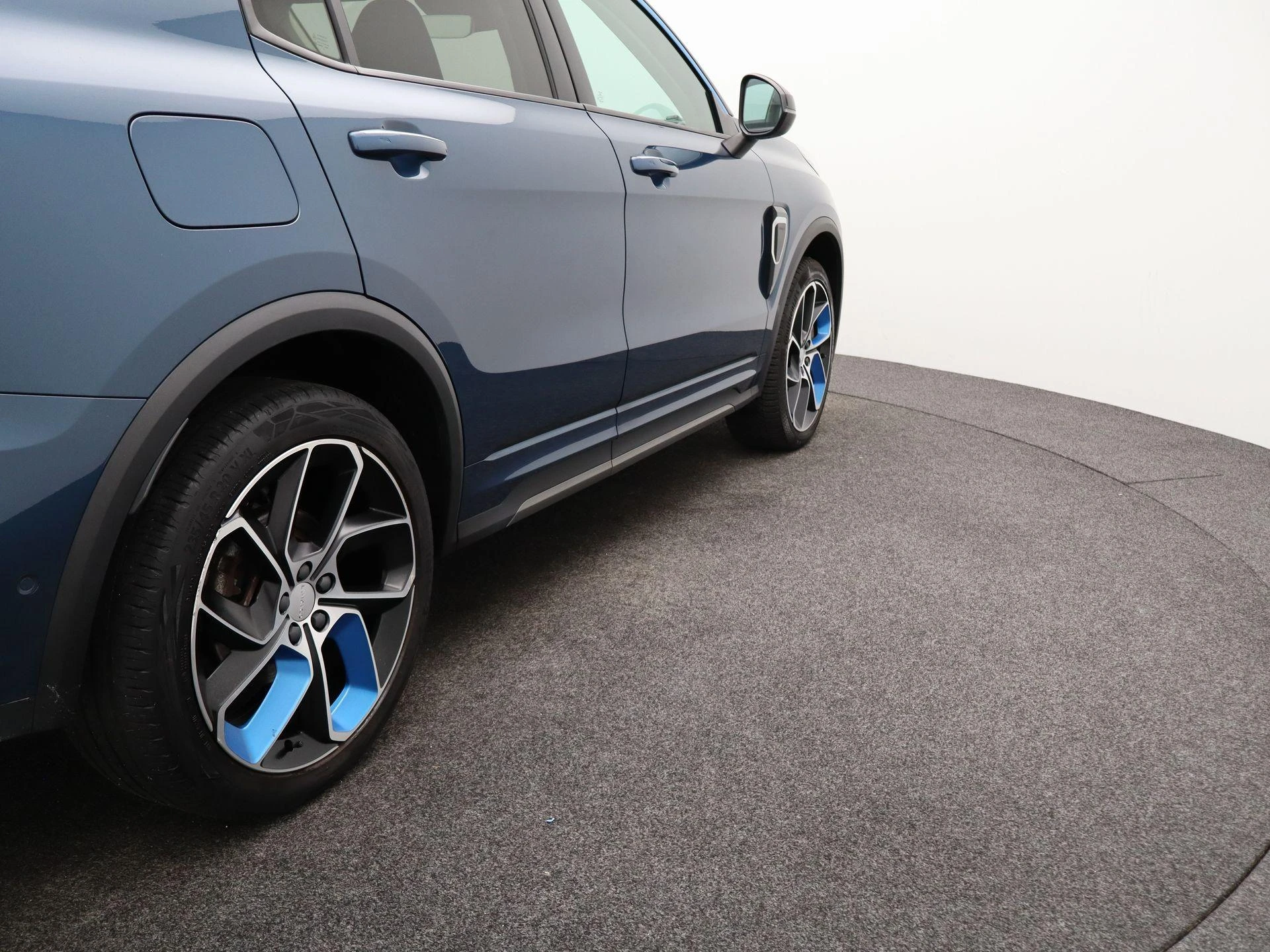 Lynk & Co-01-image-41