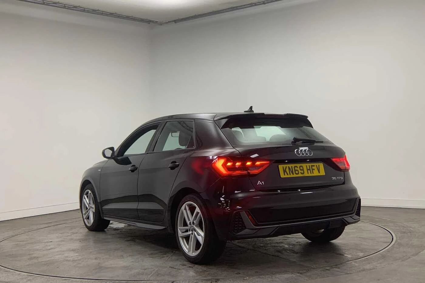 Audi-A1 Sportback-image-2