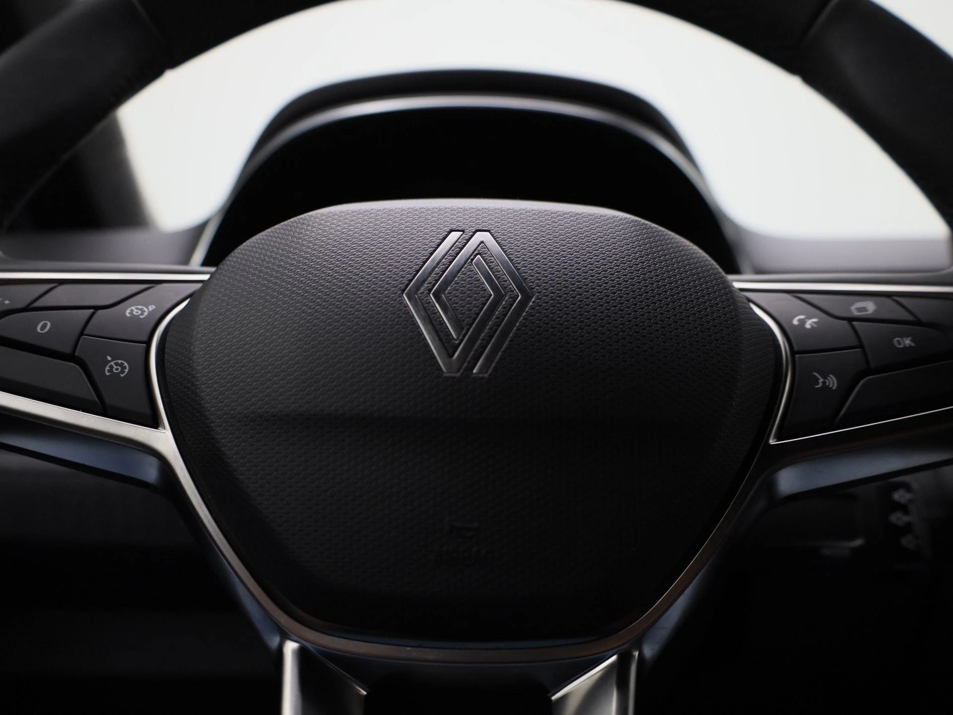 Renault-Clio-image-23