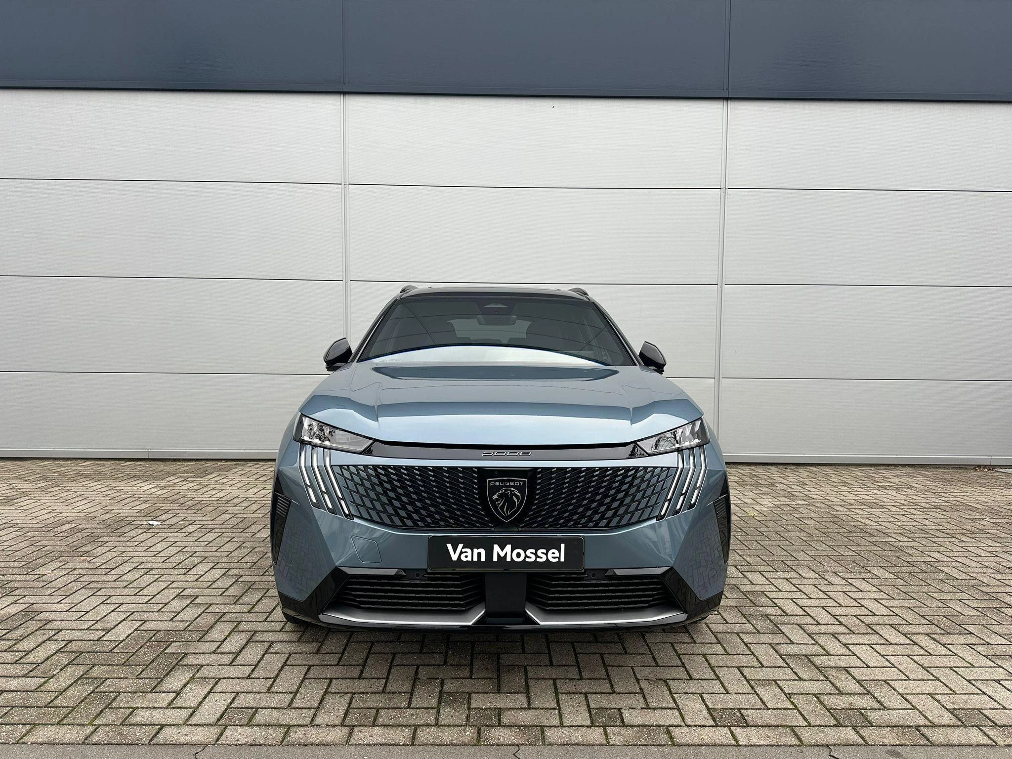 Peugeot-e-5008-image-5