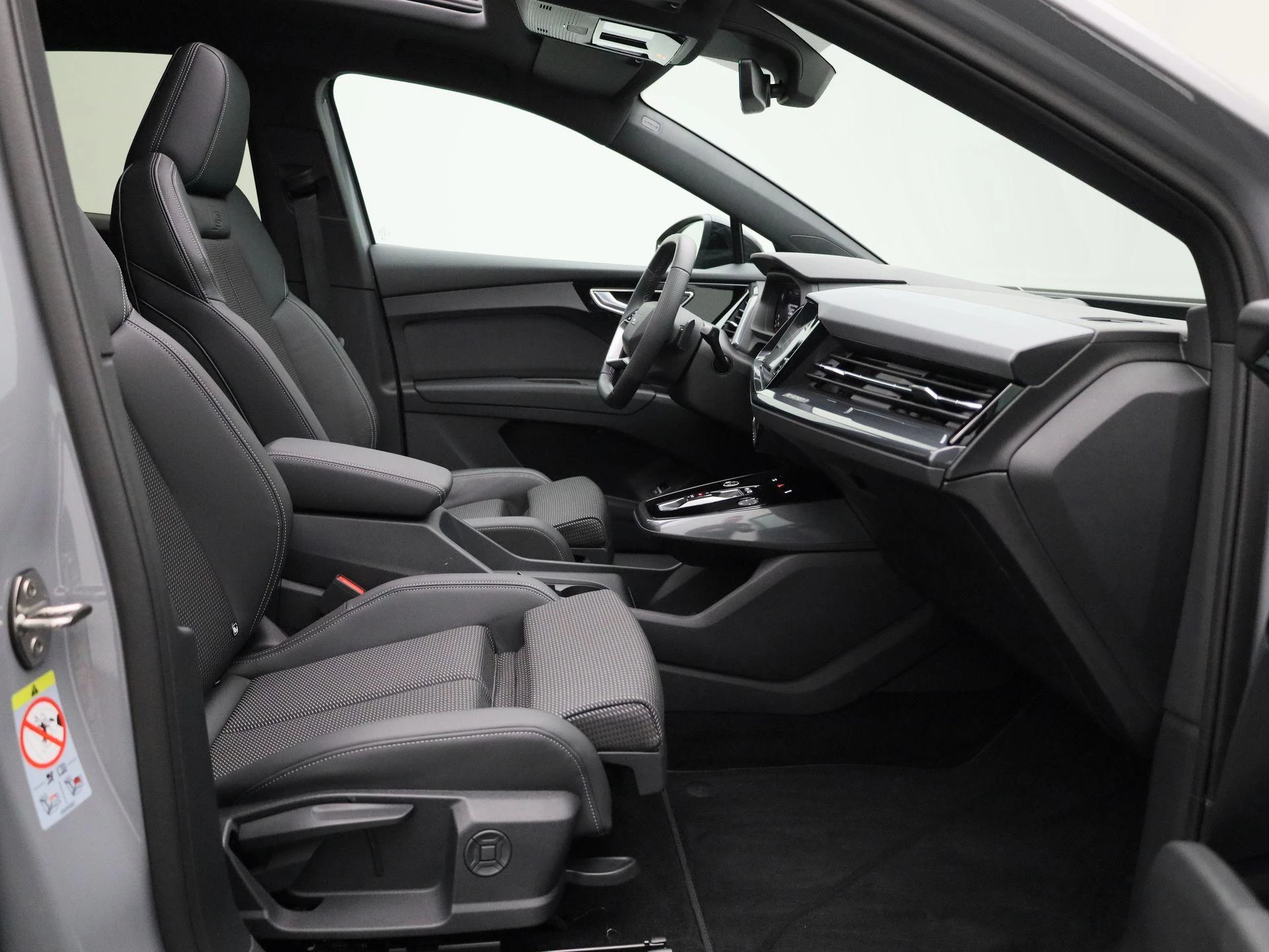 Audi-Q4 Sportback e-tron-image-45