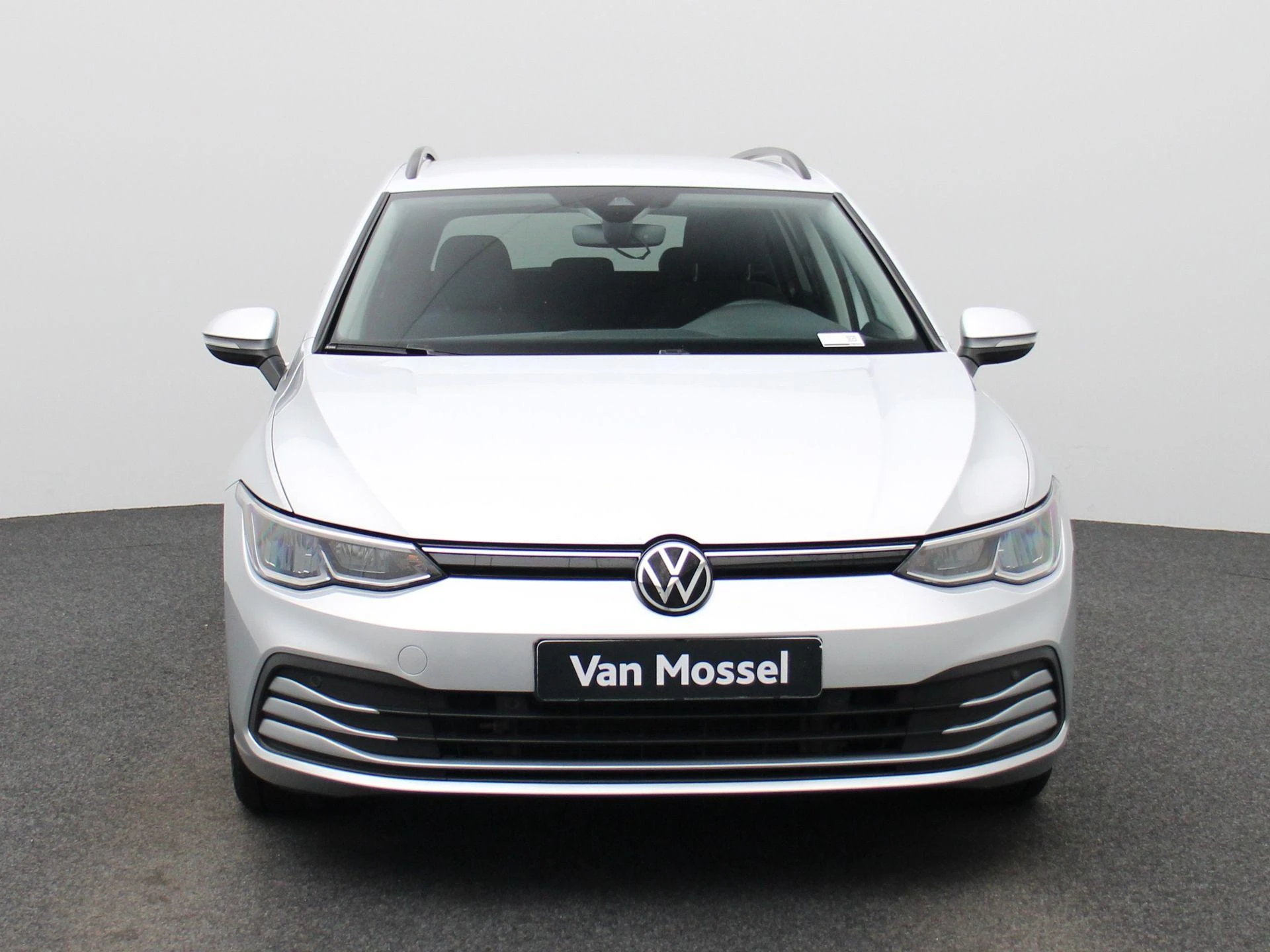 Volkswagen-Golf-image-2