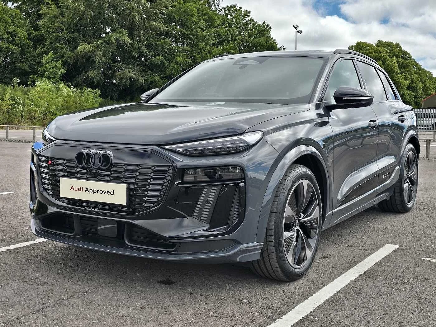 Audi-Q6 e-tron-image-2