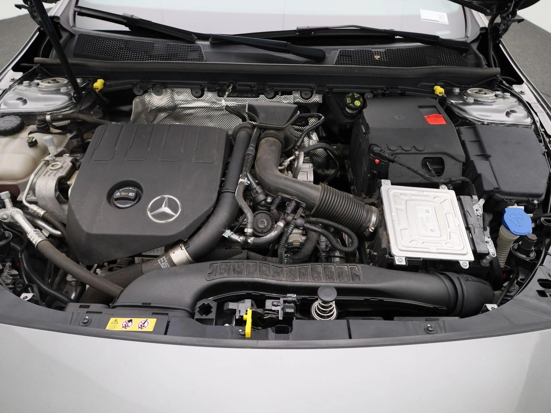 Mercedes-Benz-CLA-image-40