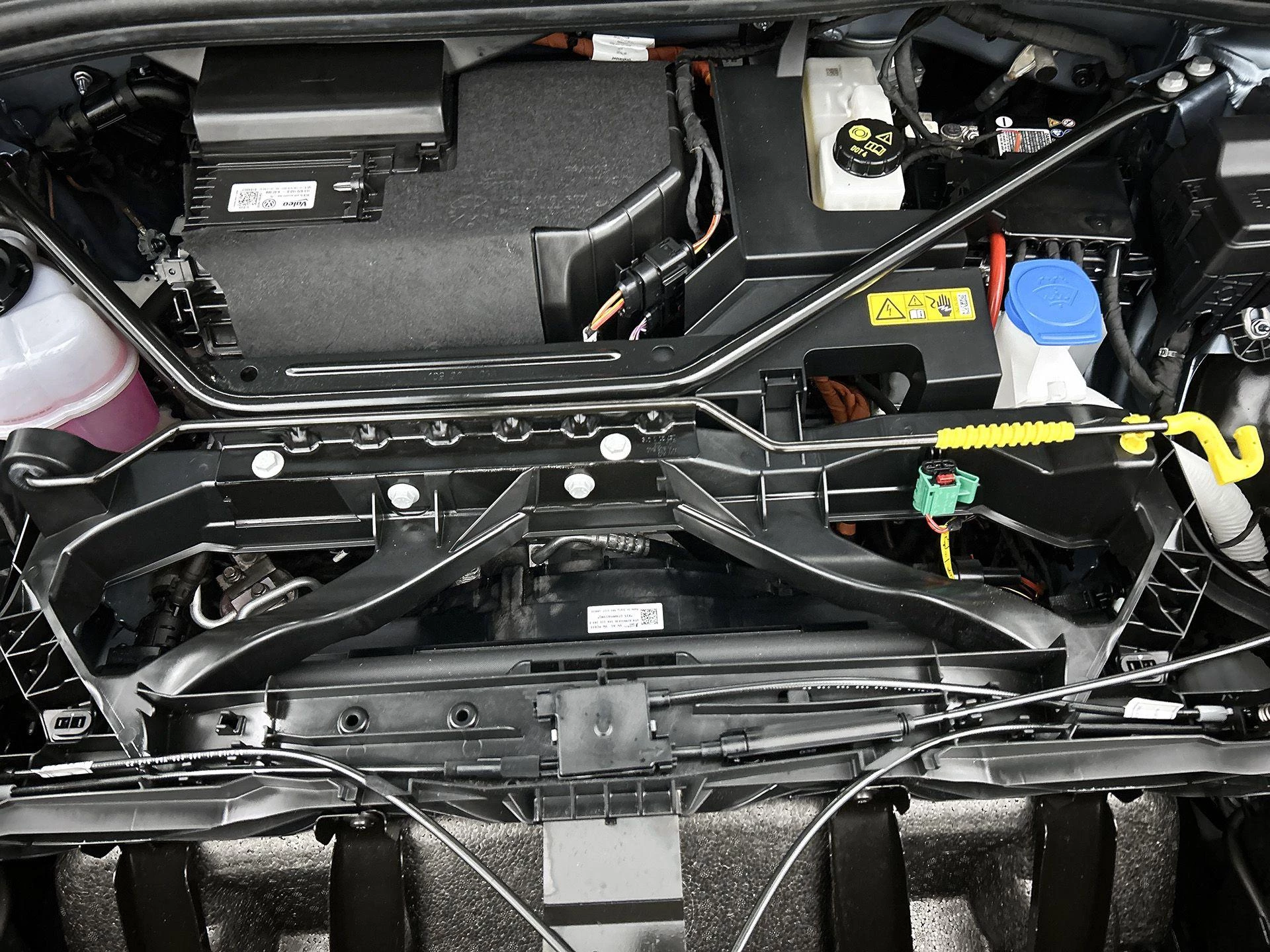 Audi-Q4 e-tron-image-31