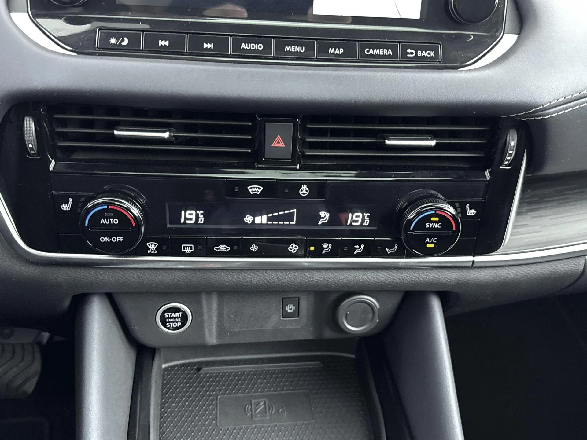 Nissan-QASHQAI-image-24