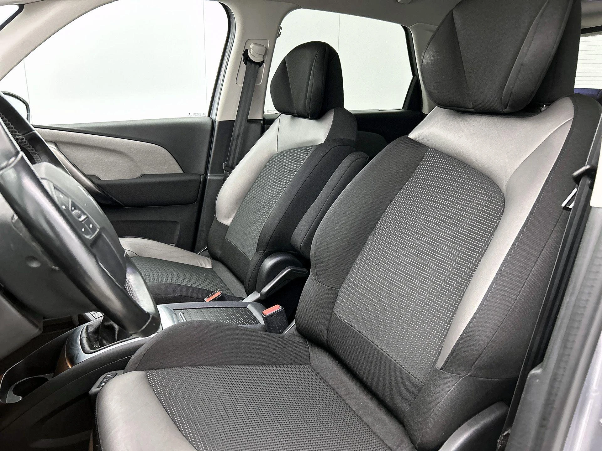 Citroën-C4 Spacetourer-image-31