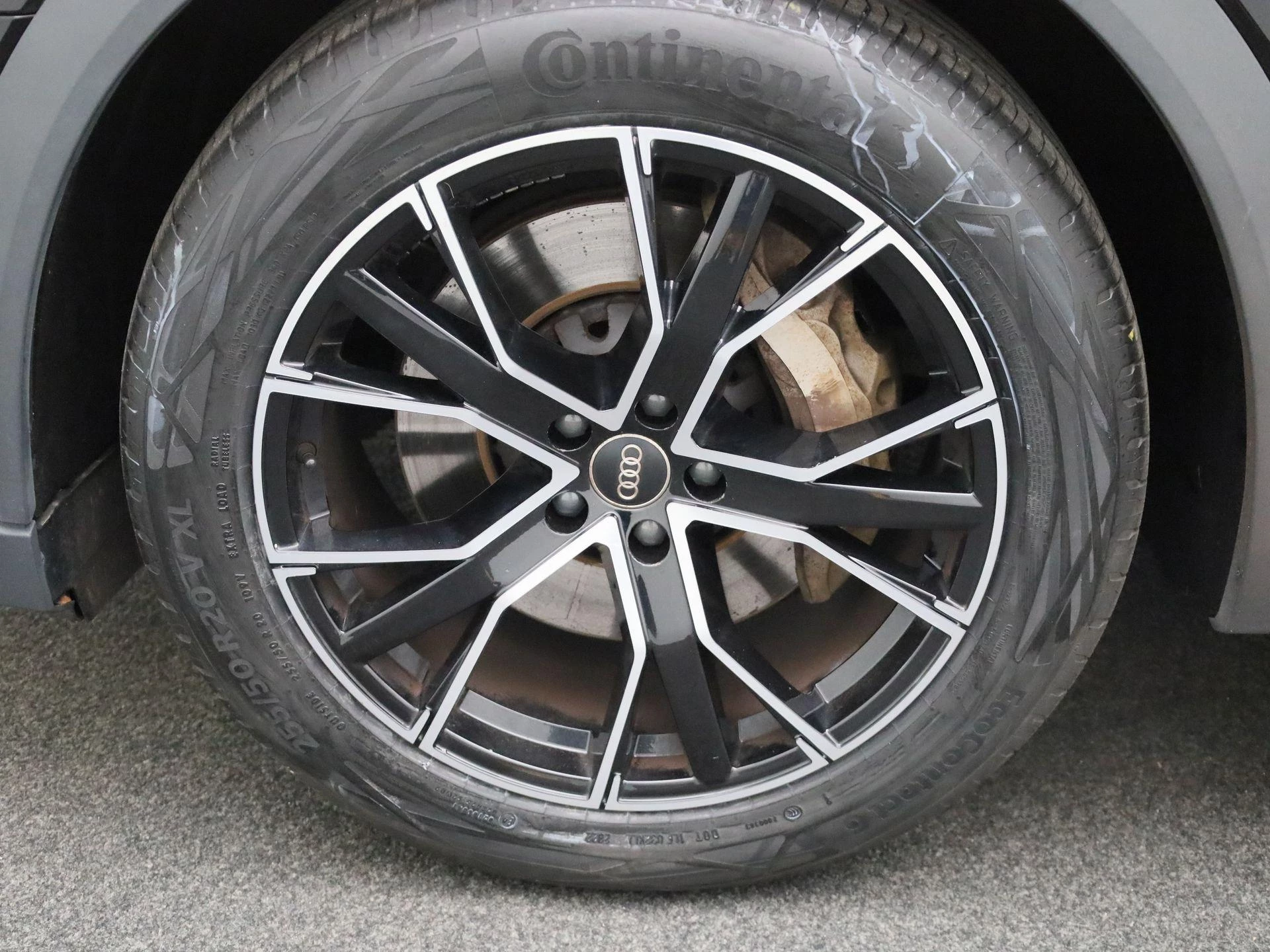 Audi-e-tron-image-12