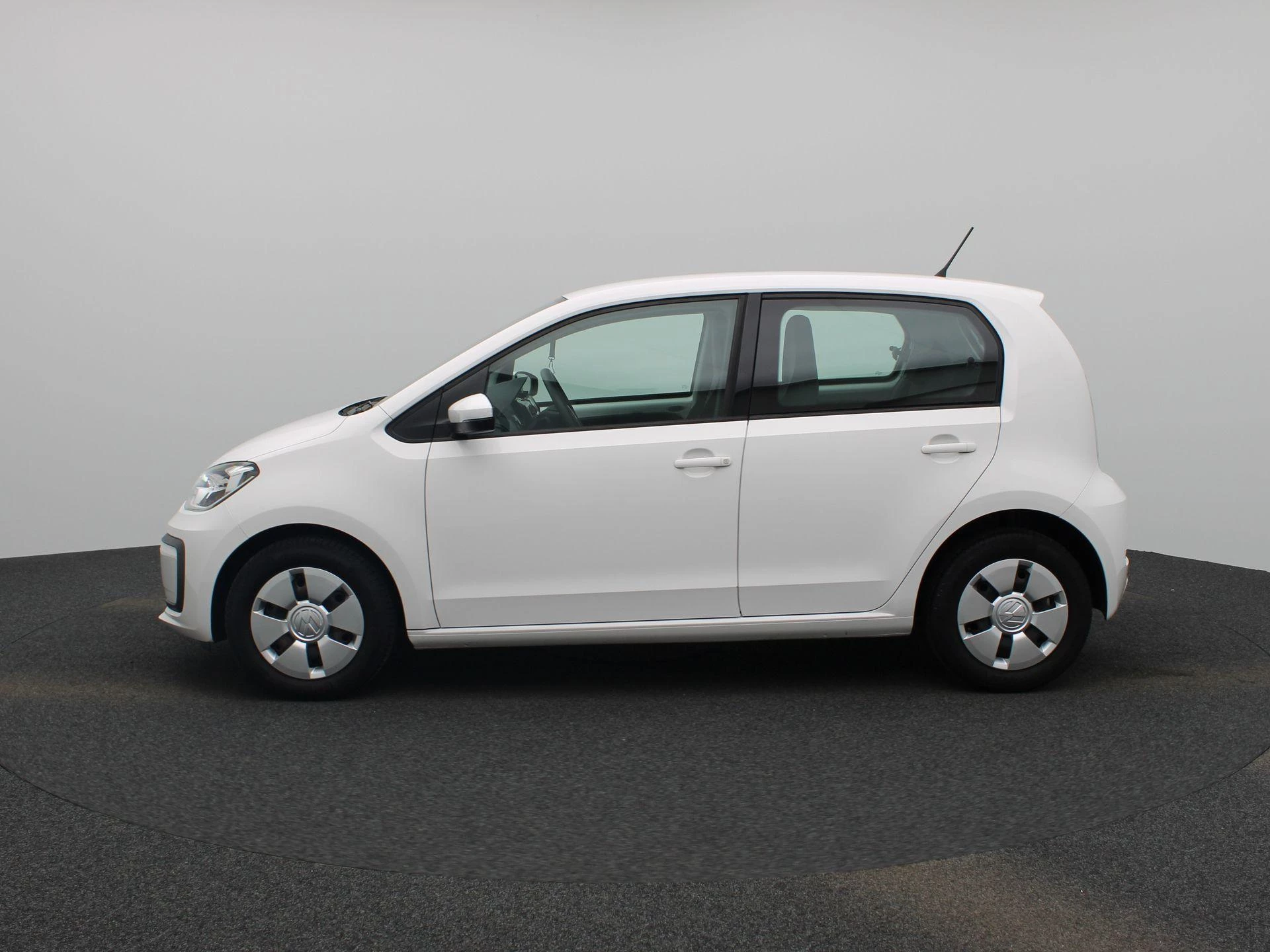 Volkswagen-up!-image-3