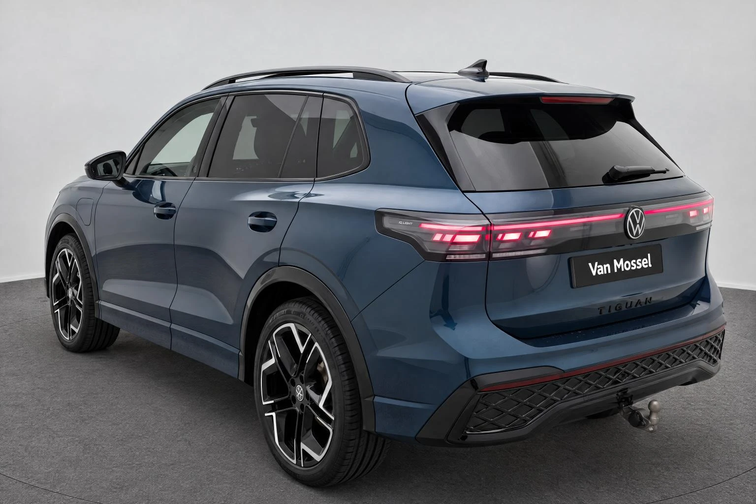 Volkswagen-Tiguan-image-1