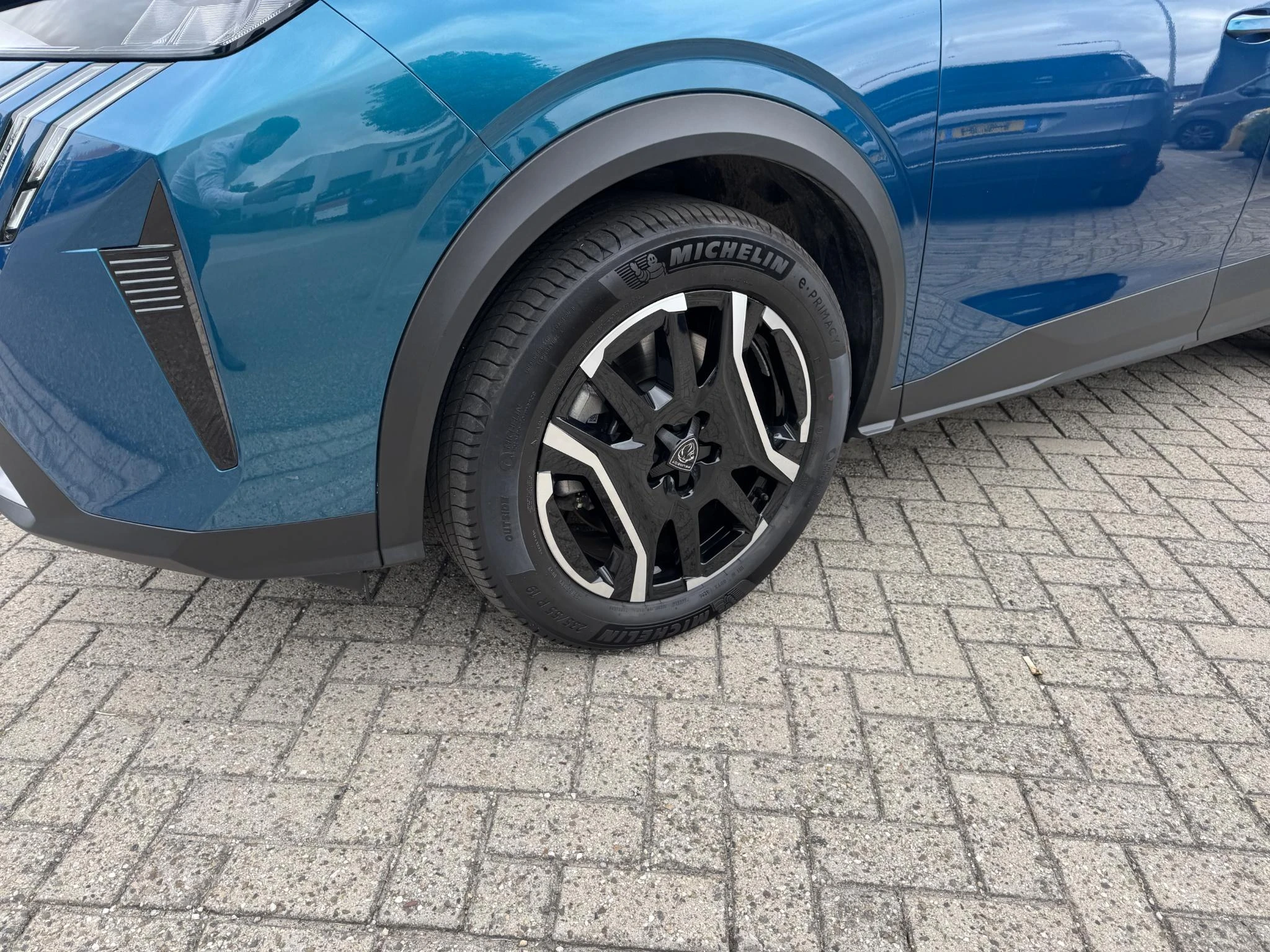Peugeot 5008 1.6 Plug-in Hybrid 195 Allure 7p