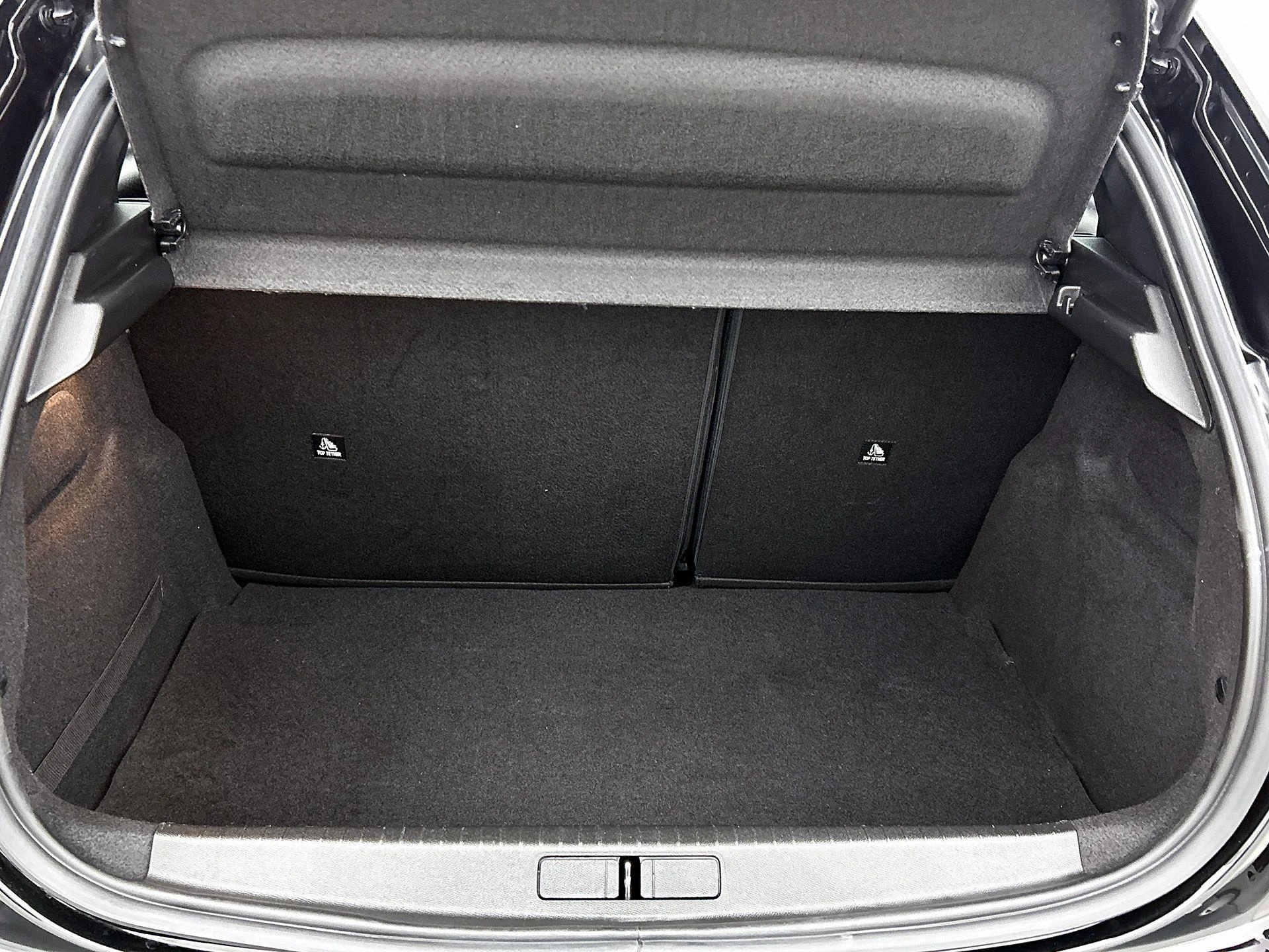 Peugeot-208-image-14