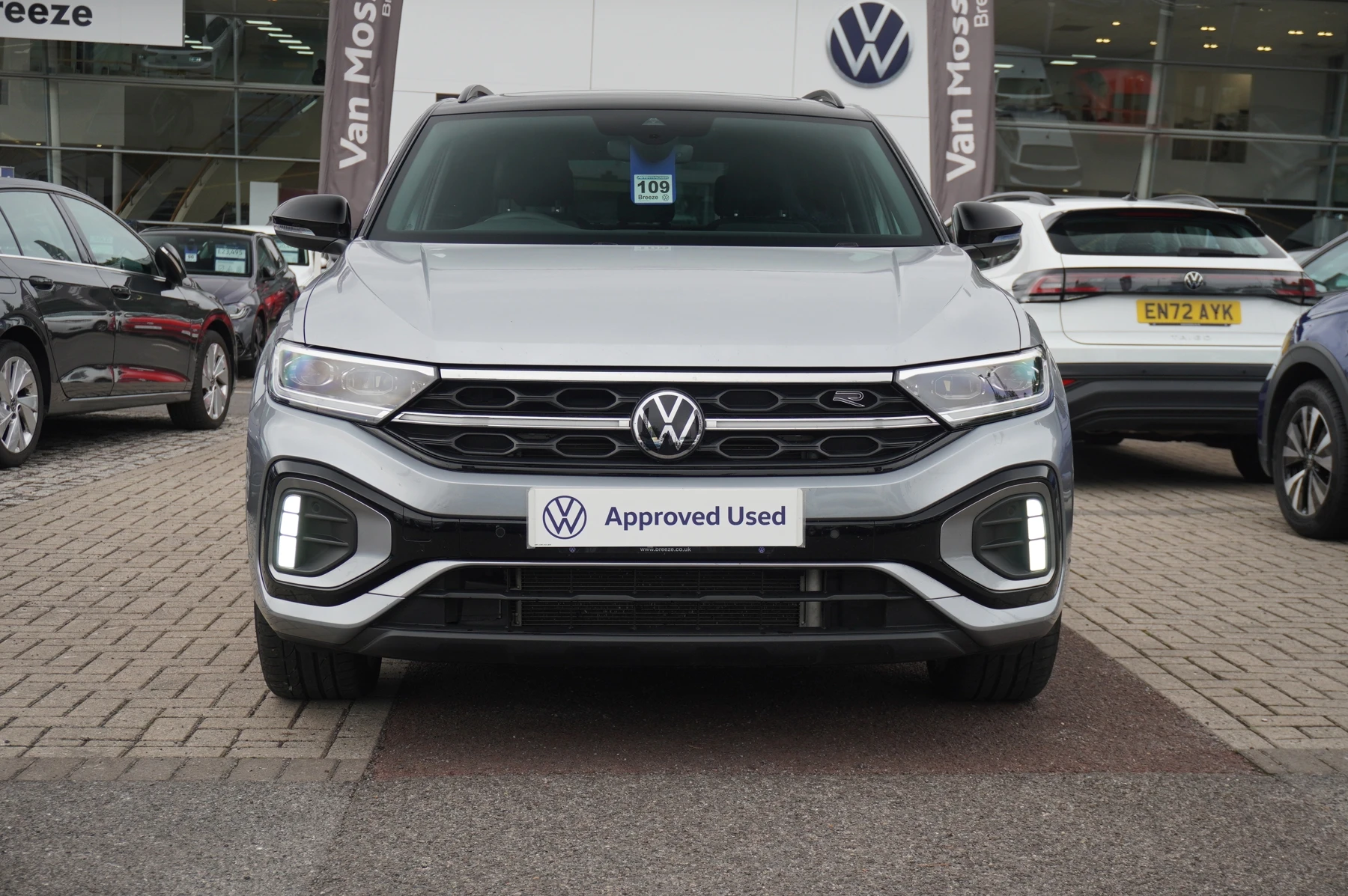 Volkswagen-T-Roc-image-6