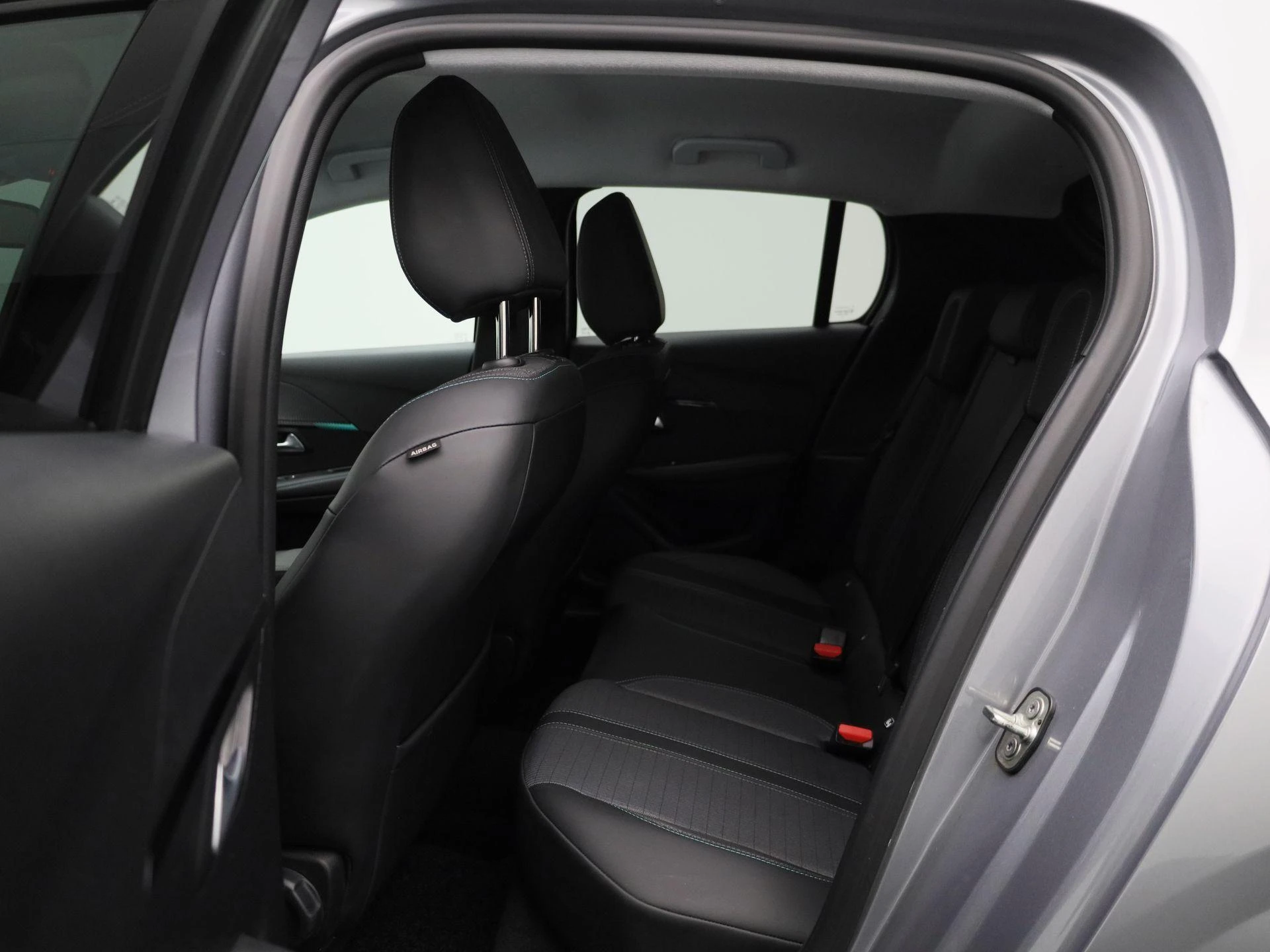 Peugeot 208 1.2 PureTech 100 MAN6 S&S Active Pack