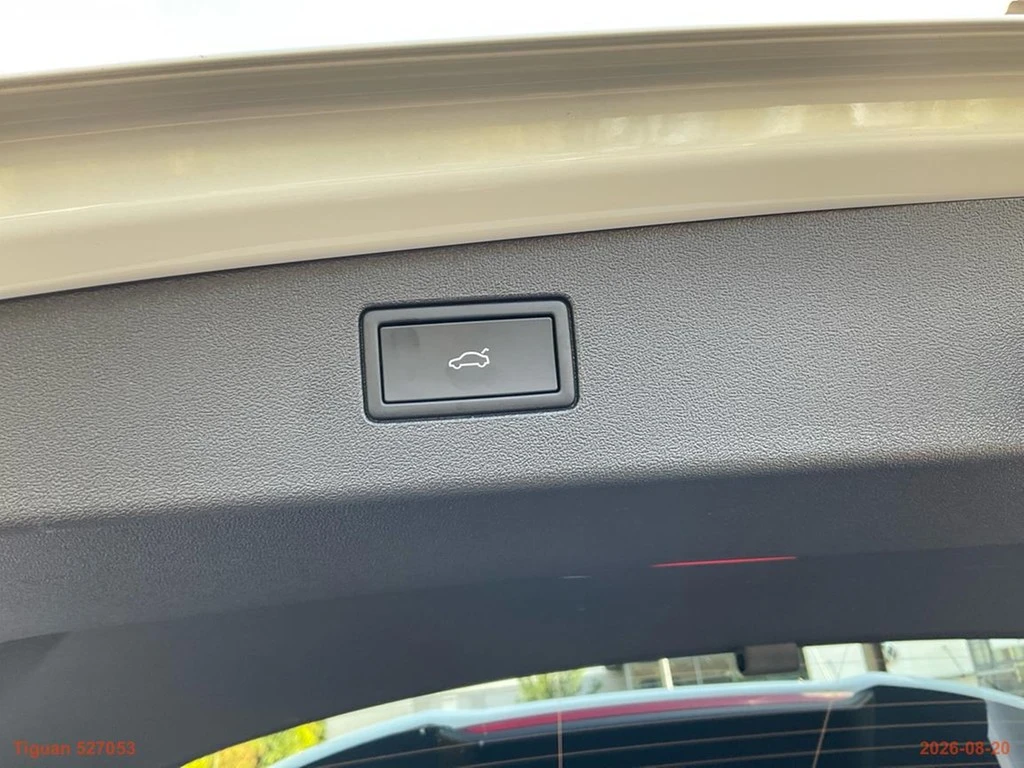 Volkswagen-Tiguan-image-10