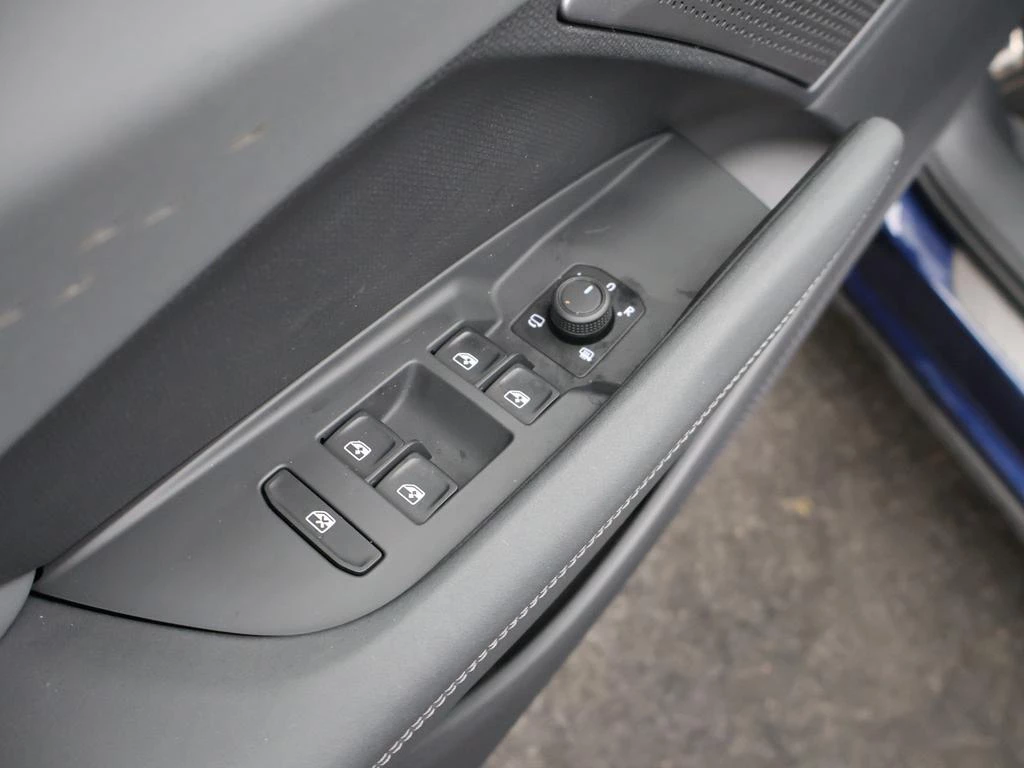 CUPRA Terramar e-Hybrid Terramar VZ PHEV 1.5e-HYBRID 272pk DSG *AUTOMAAT*PANO DAK*SPORTZETELS*ALCANTARA*NAVI*KEYLESS*CRUISE*