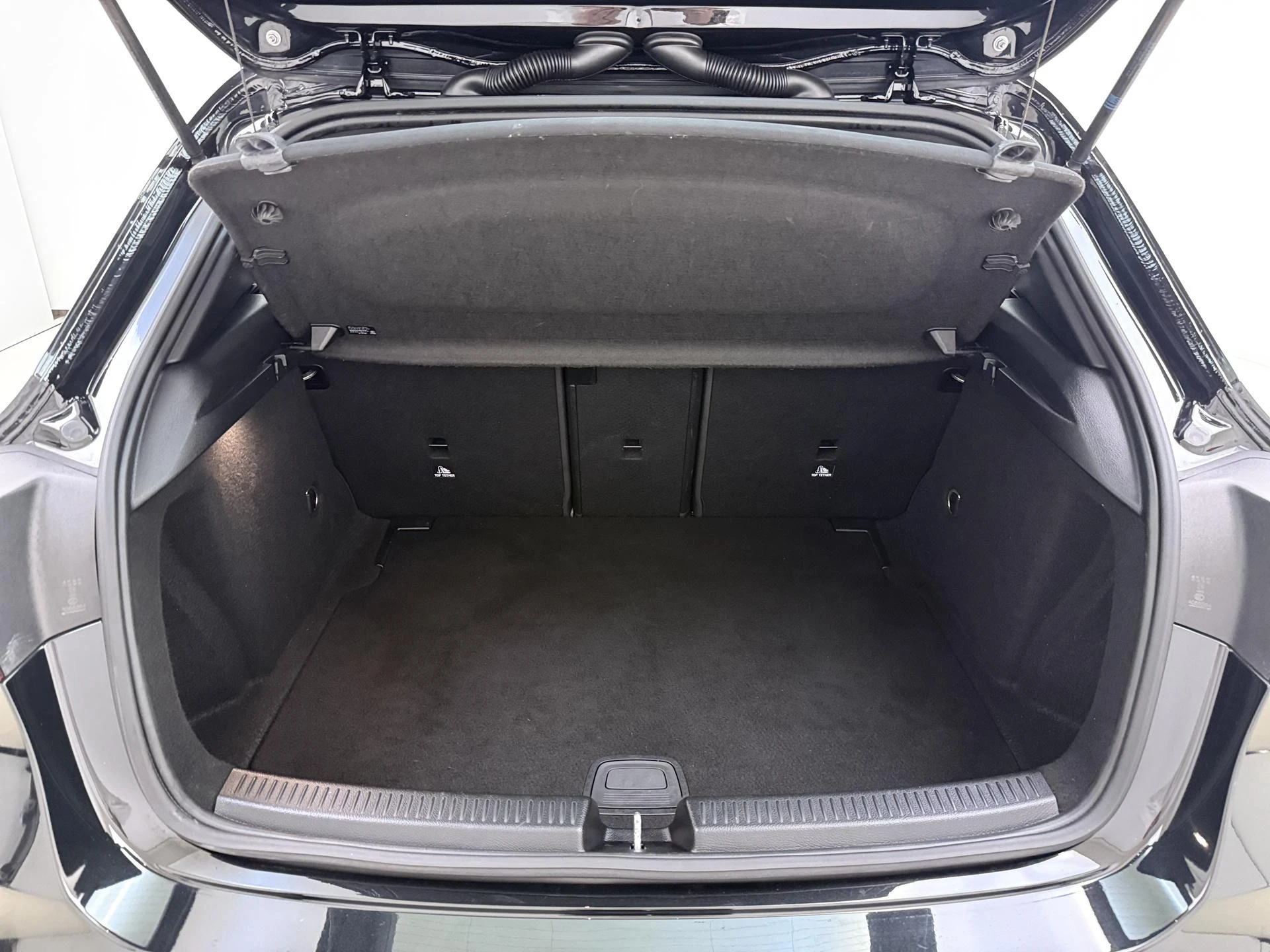 Mercedes-Benz-A-Klasse-image-4