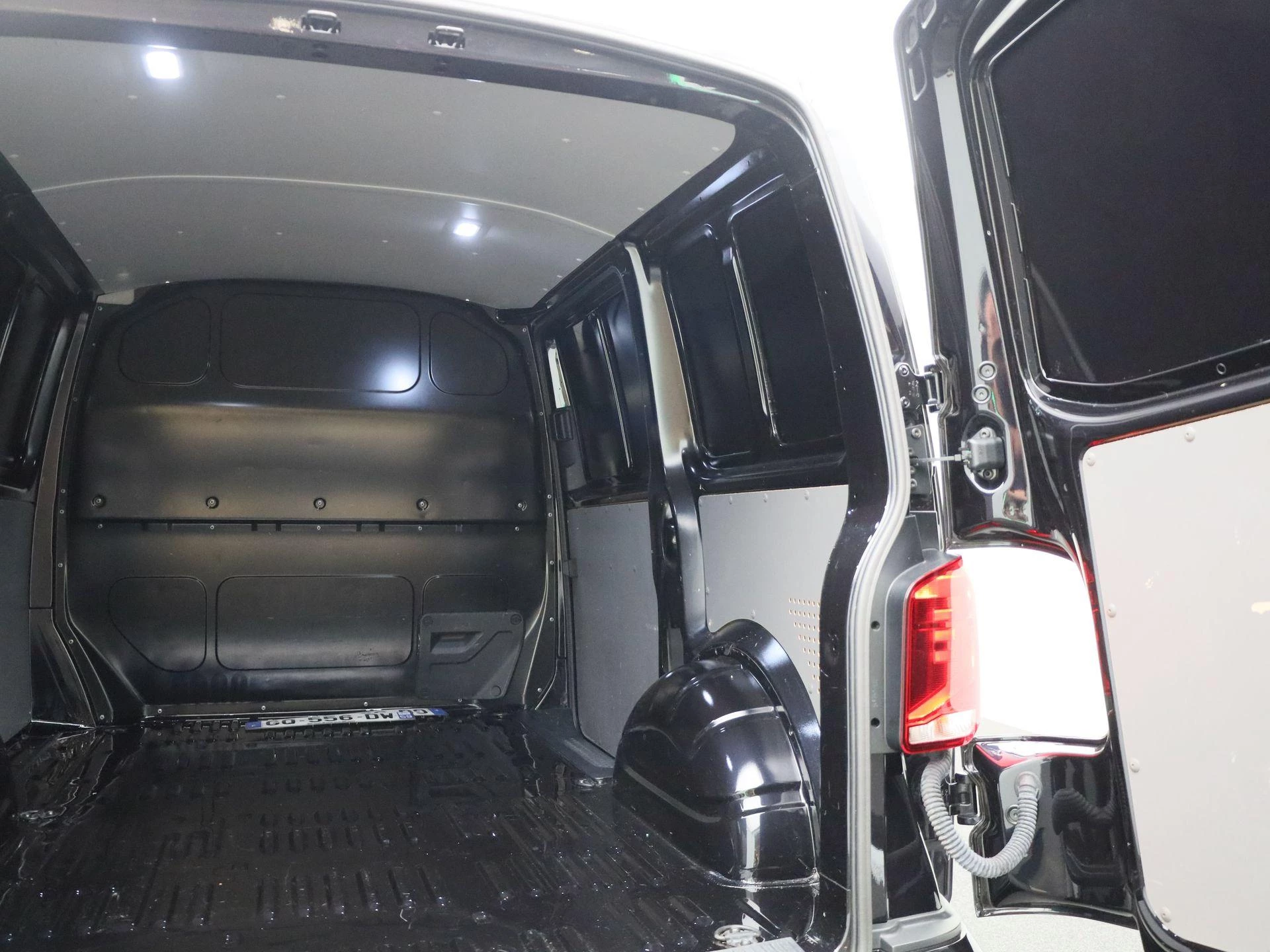 Volkswagen Transporter 2.0 TDI L1H1 150PK