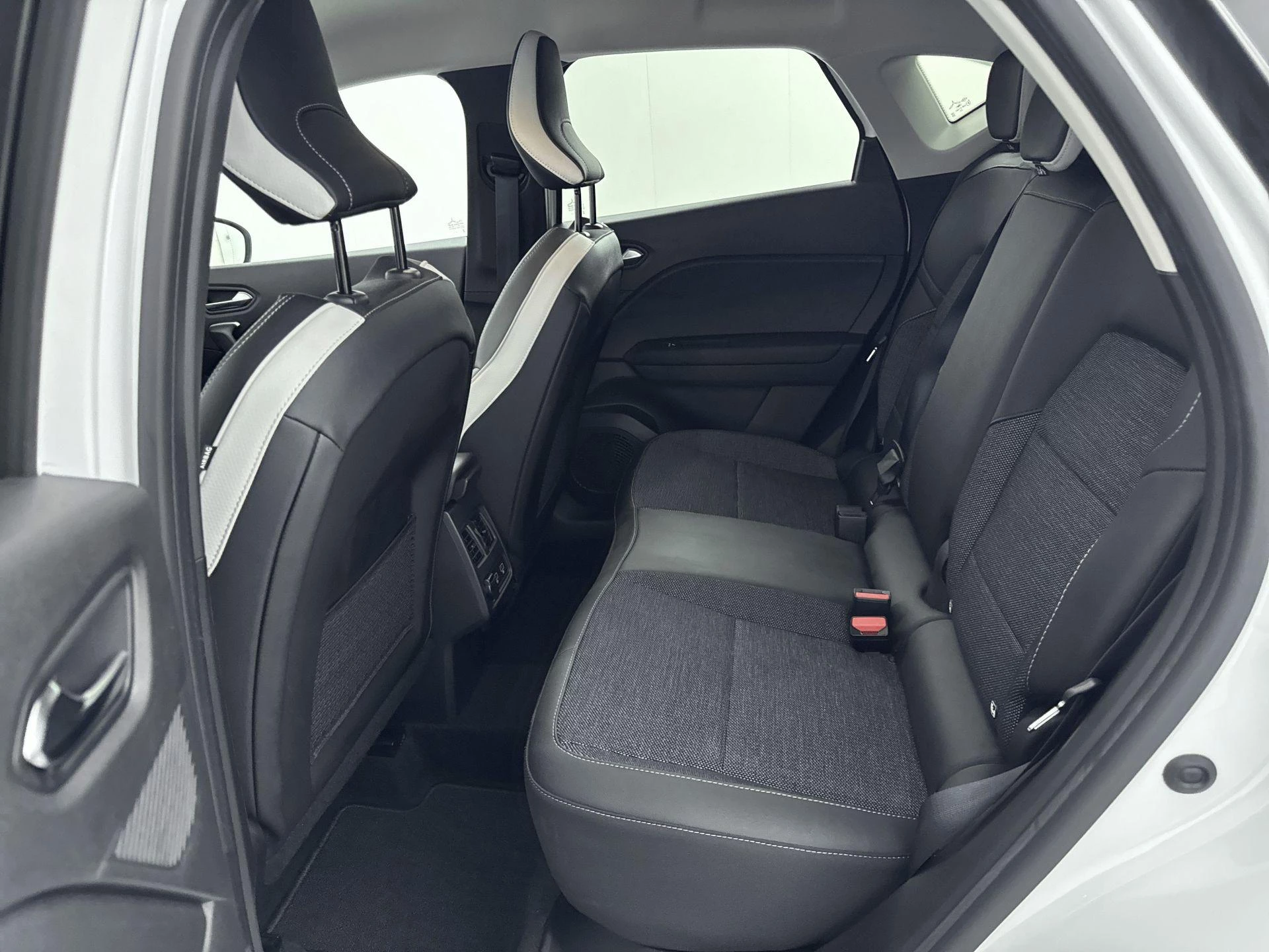 Renault-Captur-image-12