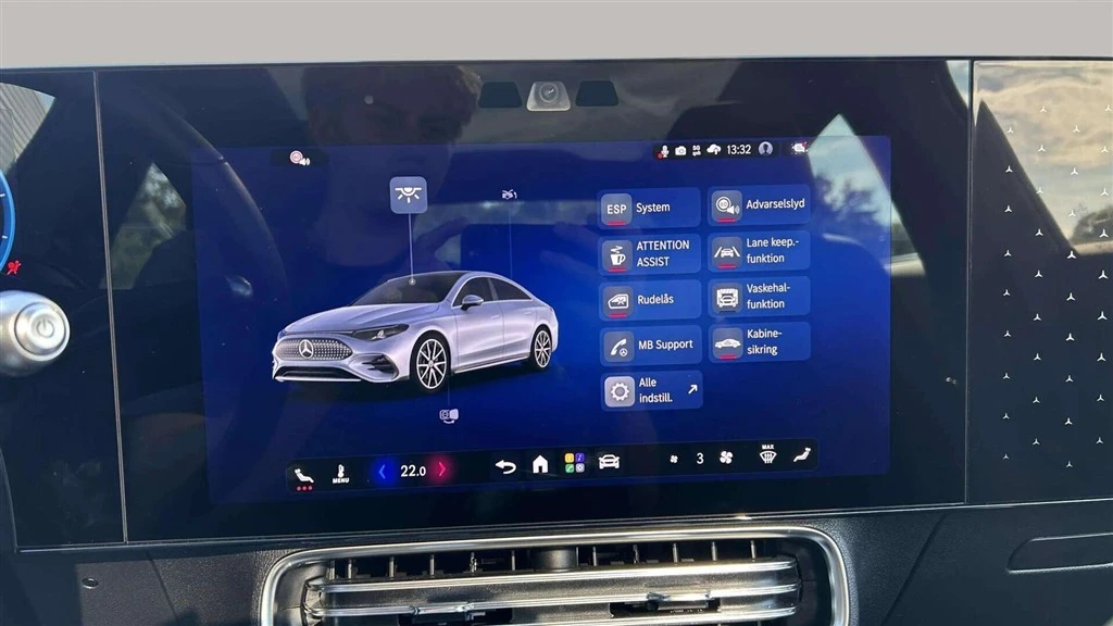 Mercedes-Benz-CLA-image-17