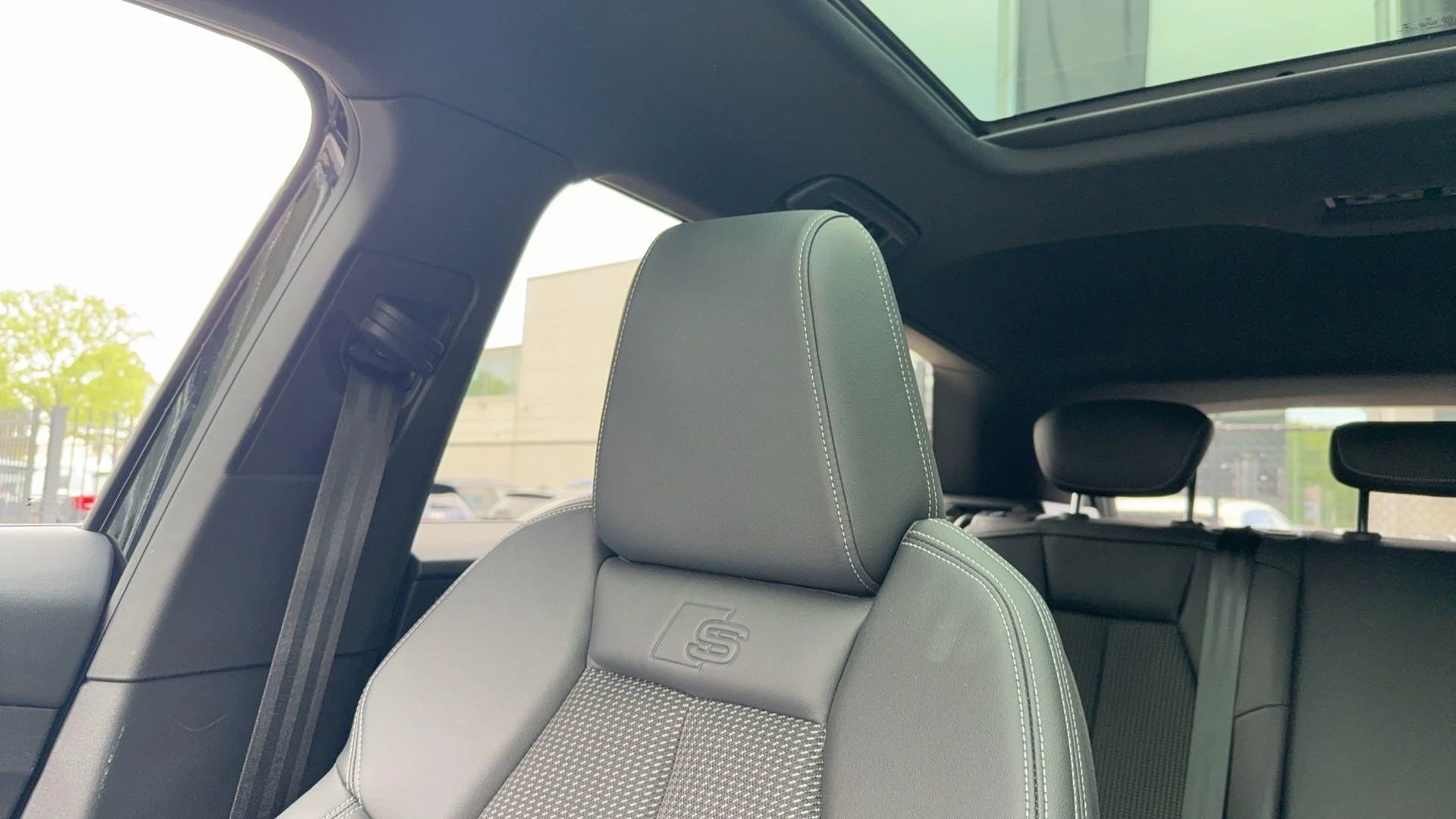 Audi Q4 e-tron 40 Launch edition S Competition 77 kWh