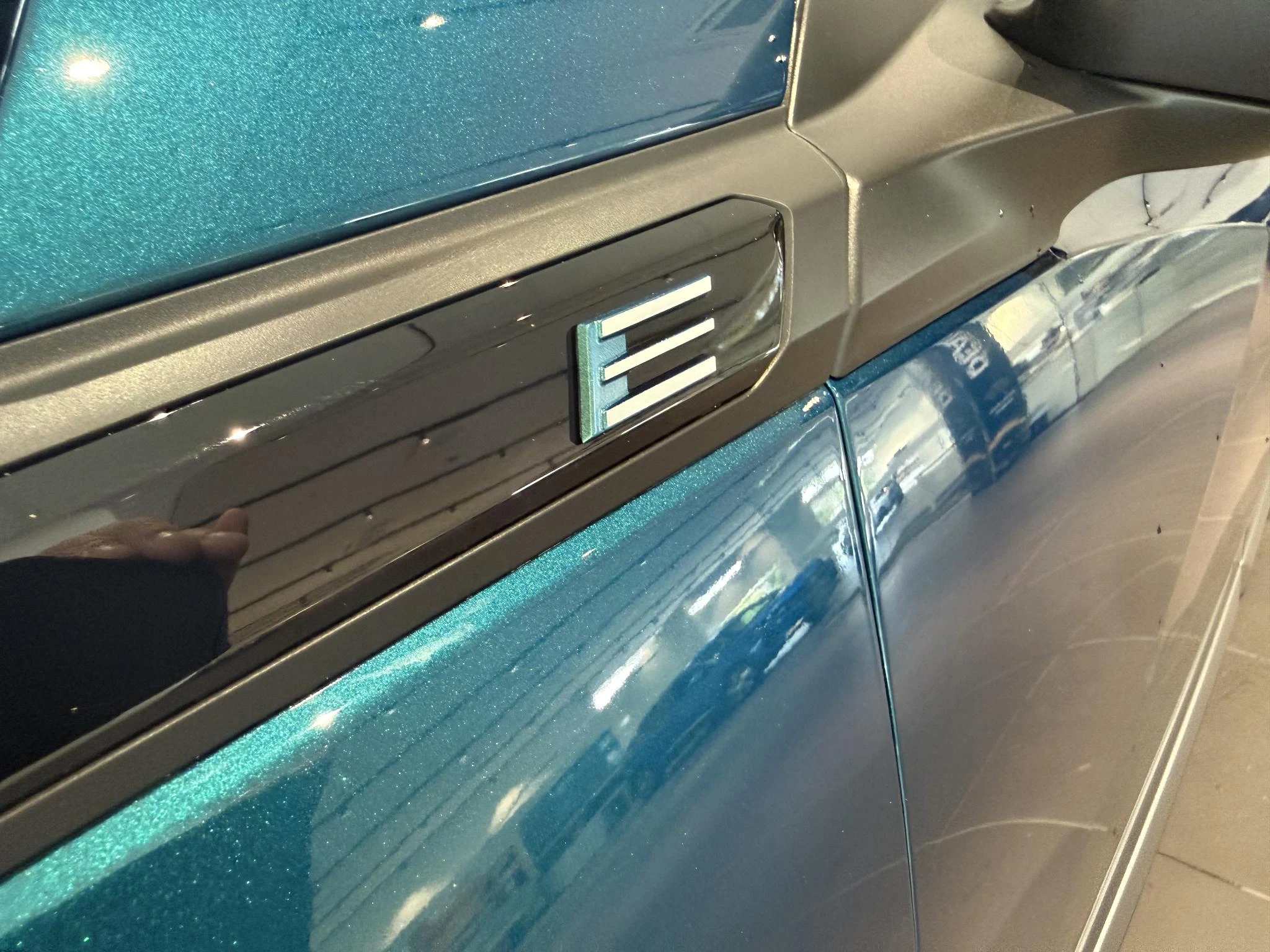 Peugeot-e-2008-image-20
